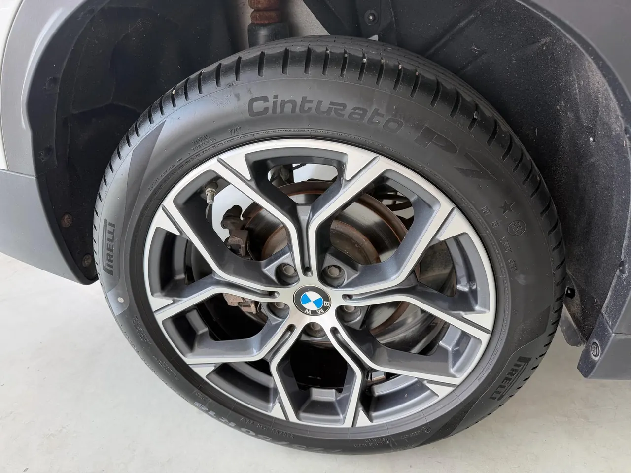 BMW 2022 X1 sDrive20Li 1.5T exclusive automatic gear 18