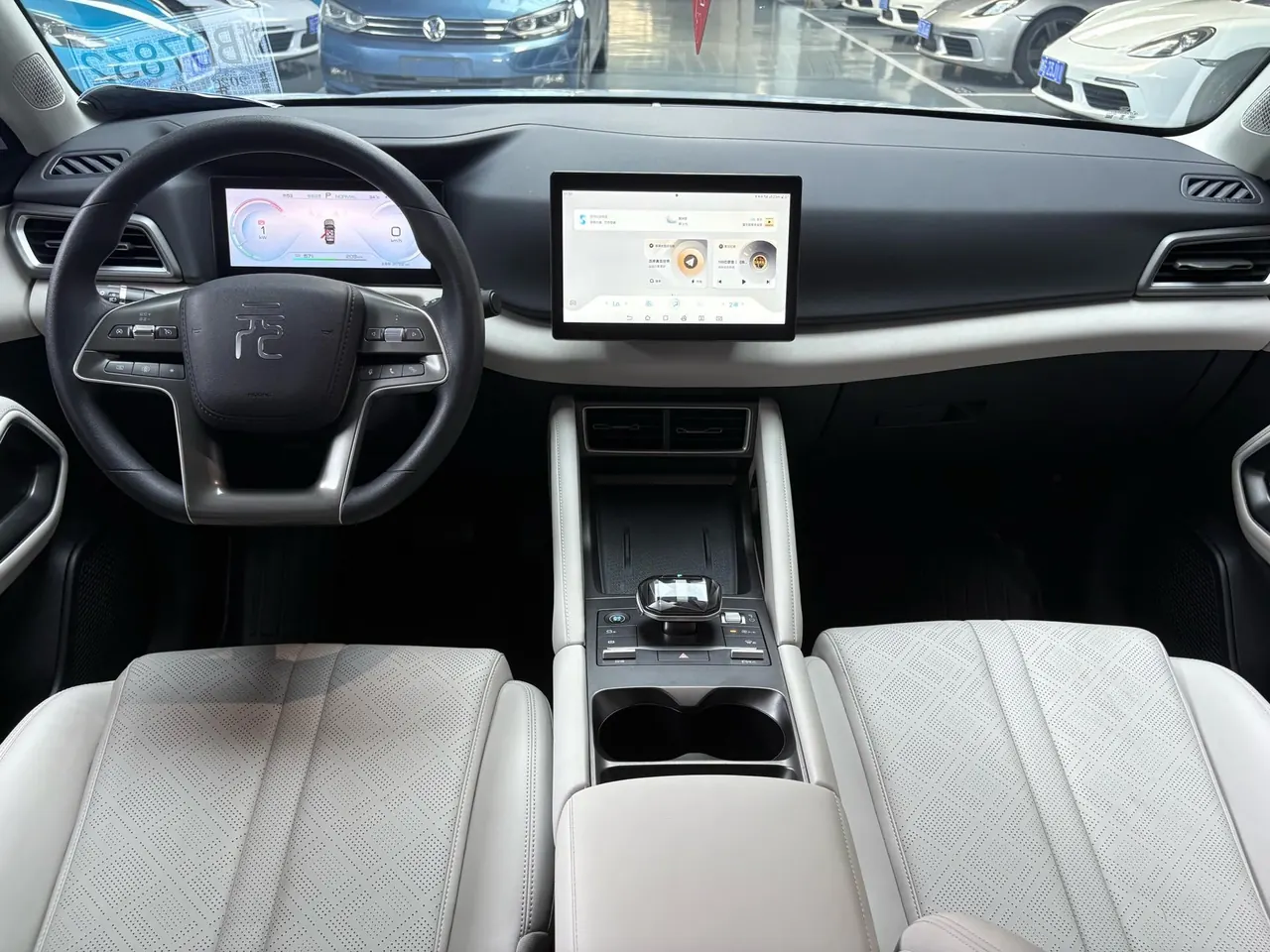 BYD 2024 Yuan UP 401KM Vital Edition Automatic Gear 6