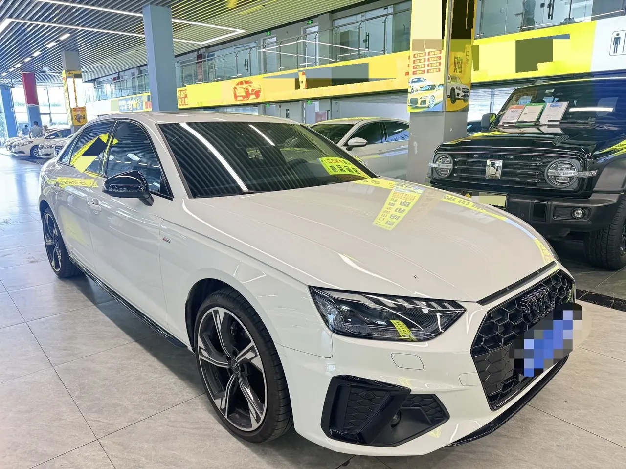 Audi 2024 A4L 2.0TFSI 40TFSI Deluxe Dynamic (Starry Night Edition) Automatic Gear 3