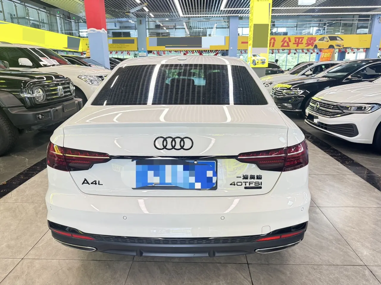 Audi 2024 A4L 2.0TFSI 40TFSI Deluxe Dynamic (Starry Night Edition) Automatic Gear 5