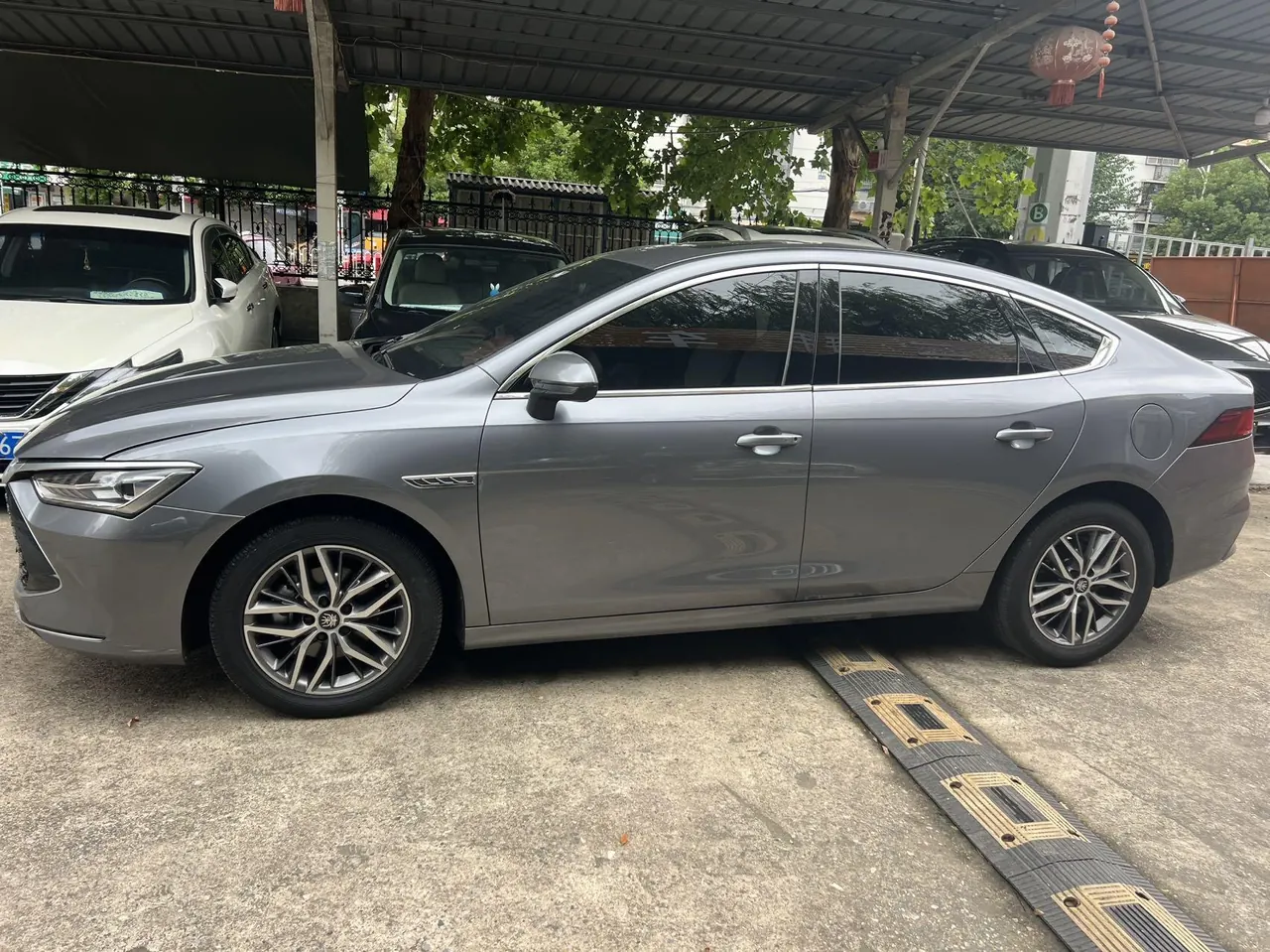 BYD 2023 Qin PLUS DM-i 1.5 stepless champion version Exceed 120KM automatic gear 3