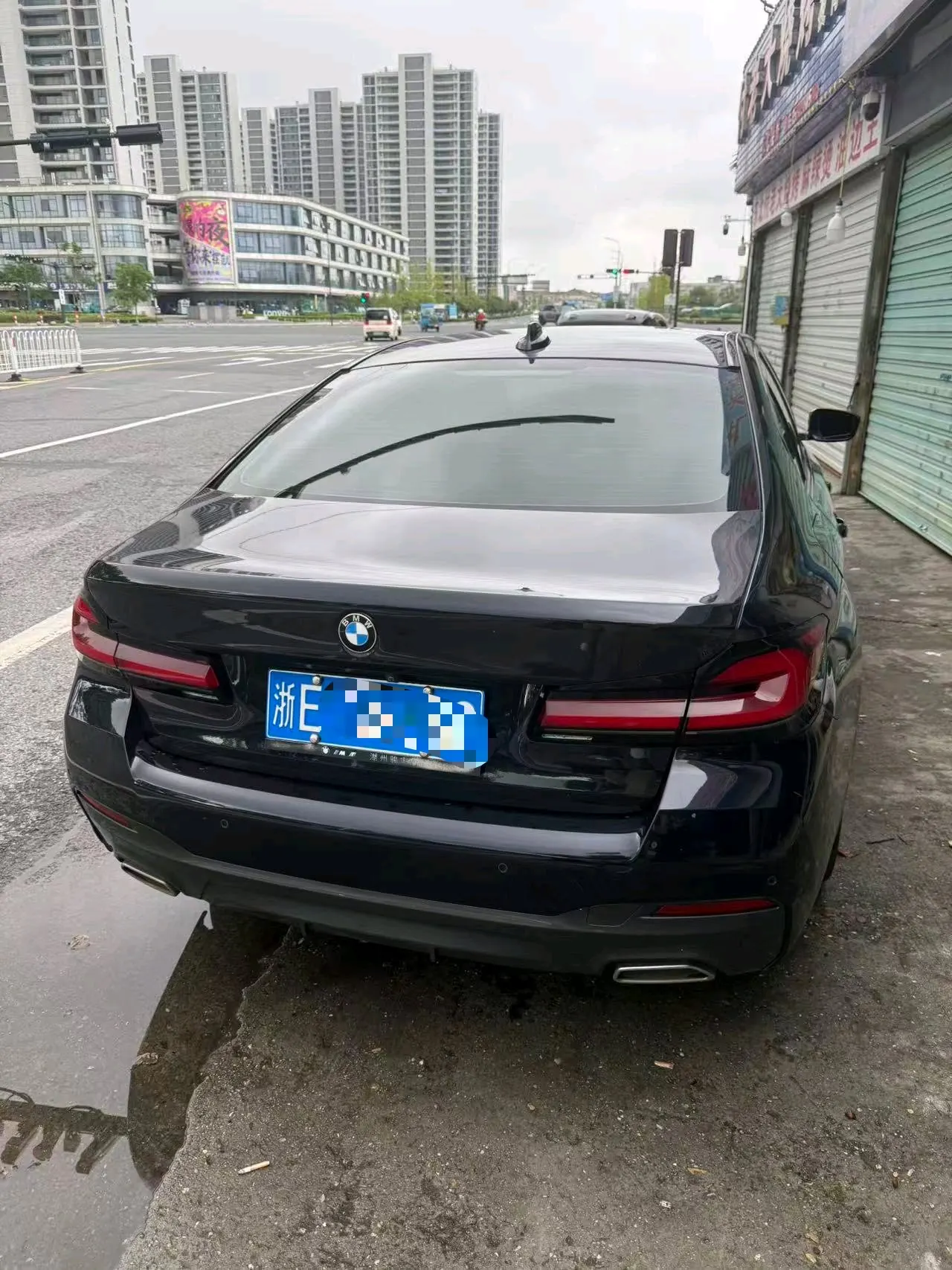 BMW 5 Series (Imported) 2022 525i 2.0T M Sports Suit Automatic Gear 4