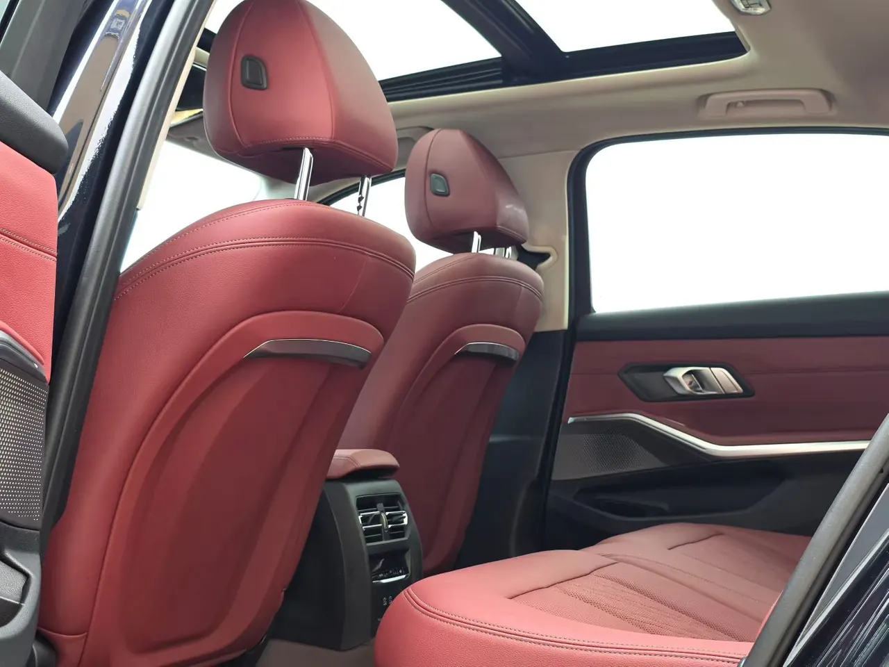 BMW 2024 i3 eDrive 40 L obsidian night suit automatic gear 6