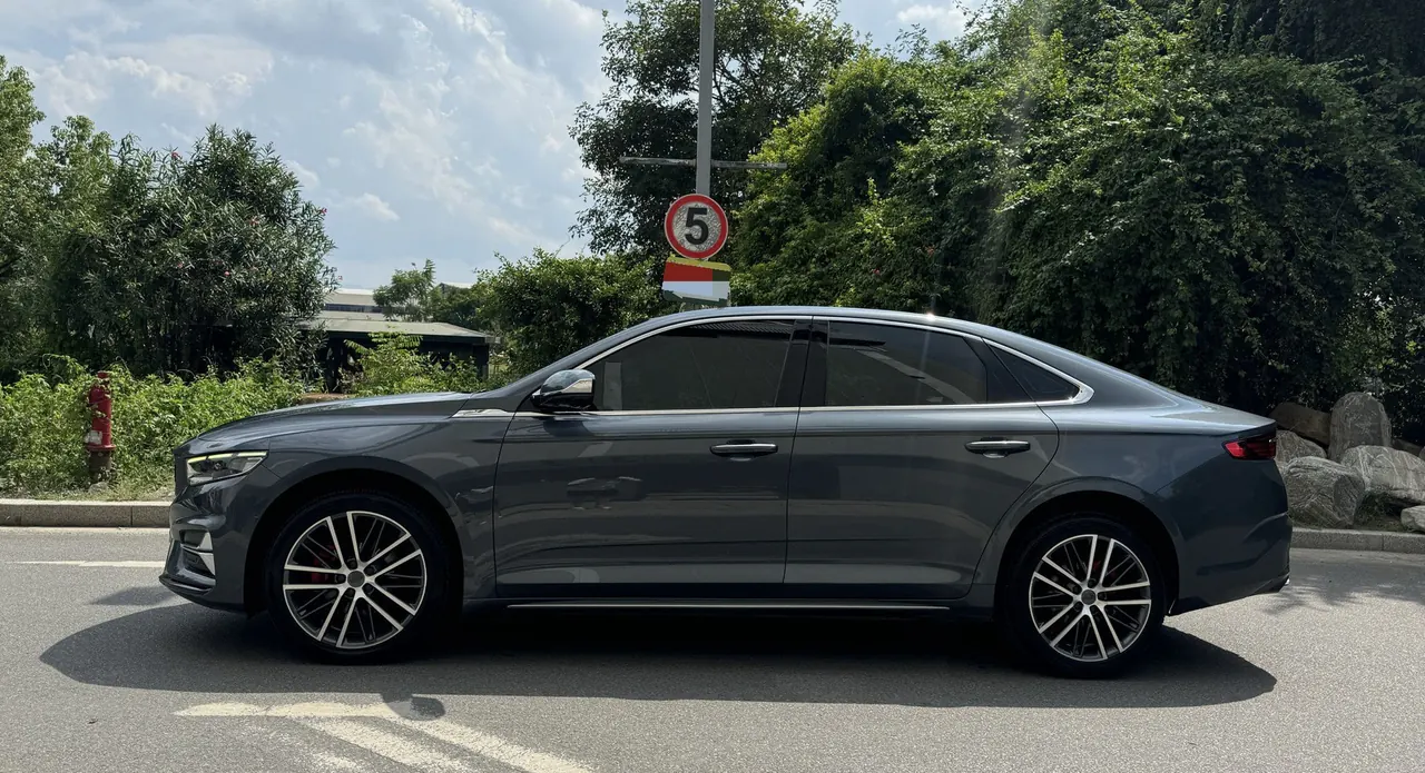 Geely 2023 Xingrui 2.0TD Honorable Automatic Transmission 3