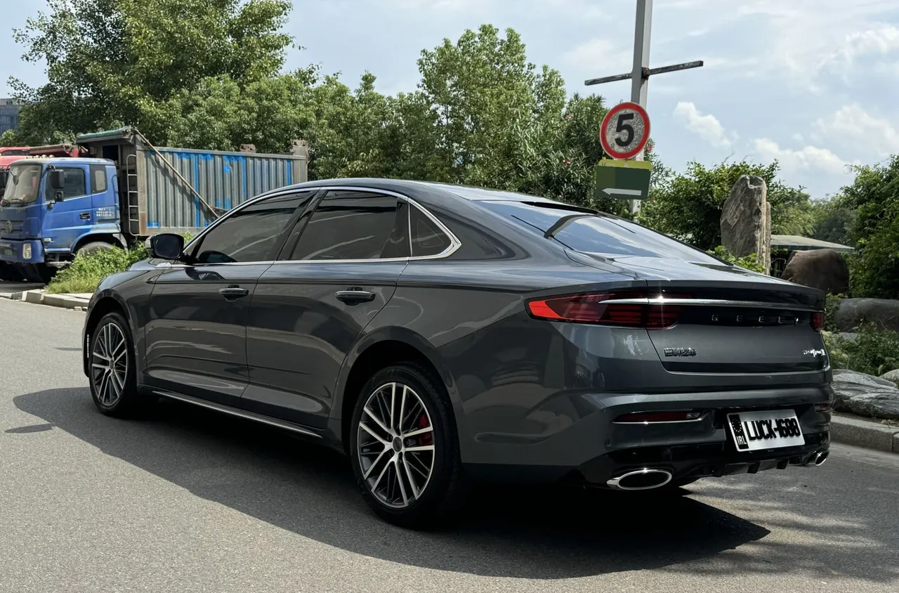 Geely 2023 Xingrui 2.0TD Honorable Automatic Transmission 4