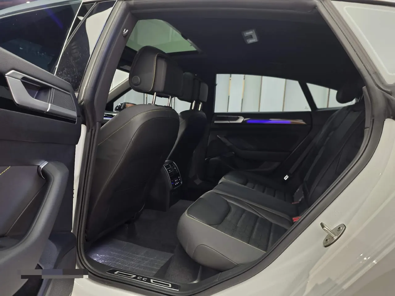 Volkswagen 2024 CC 2.0TSI 380TSI eye-catching automatic gear 6