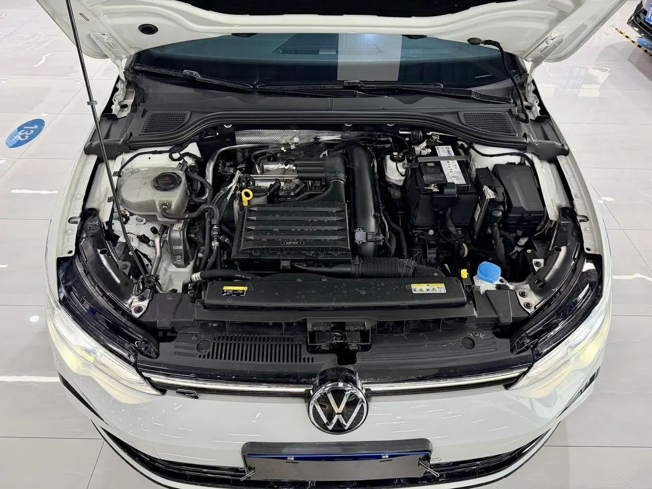 Volkswagen 2023 Golf 8 R-Line 1.4TSI 280TSI Lite Automatic 13