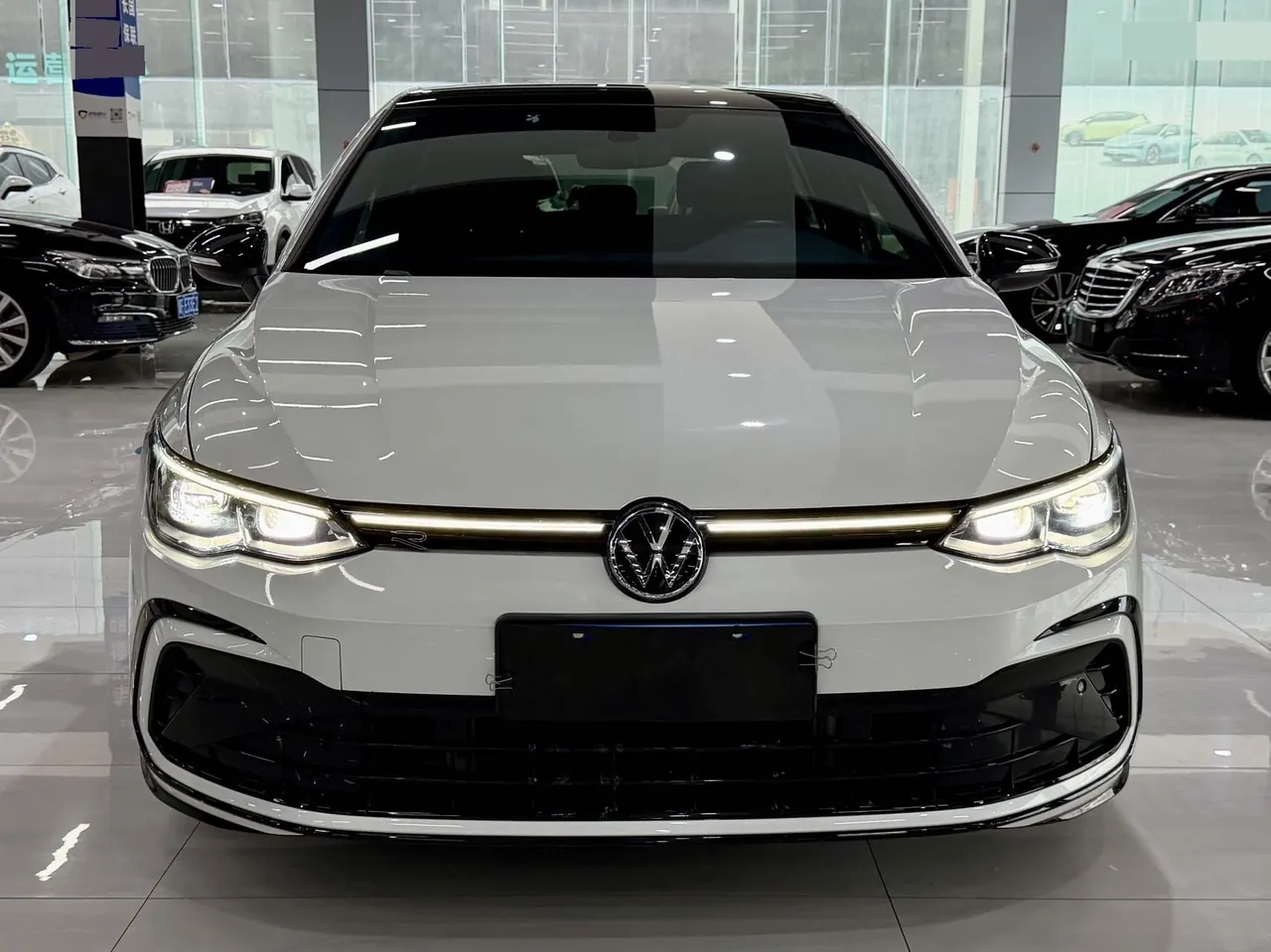 Volkswagen 2023 Golf 8 R-Line 1.4TSI 280TSI Lite Automatic 2