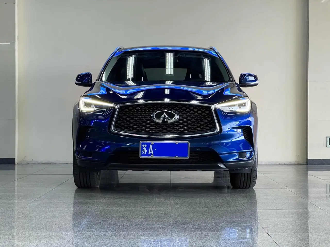 Infiniti 2020 QX50 2.0T Stepless Four-wheel Drive Elite Edition Automatic Gear 2