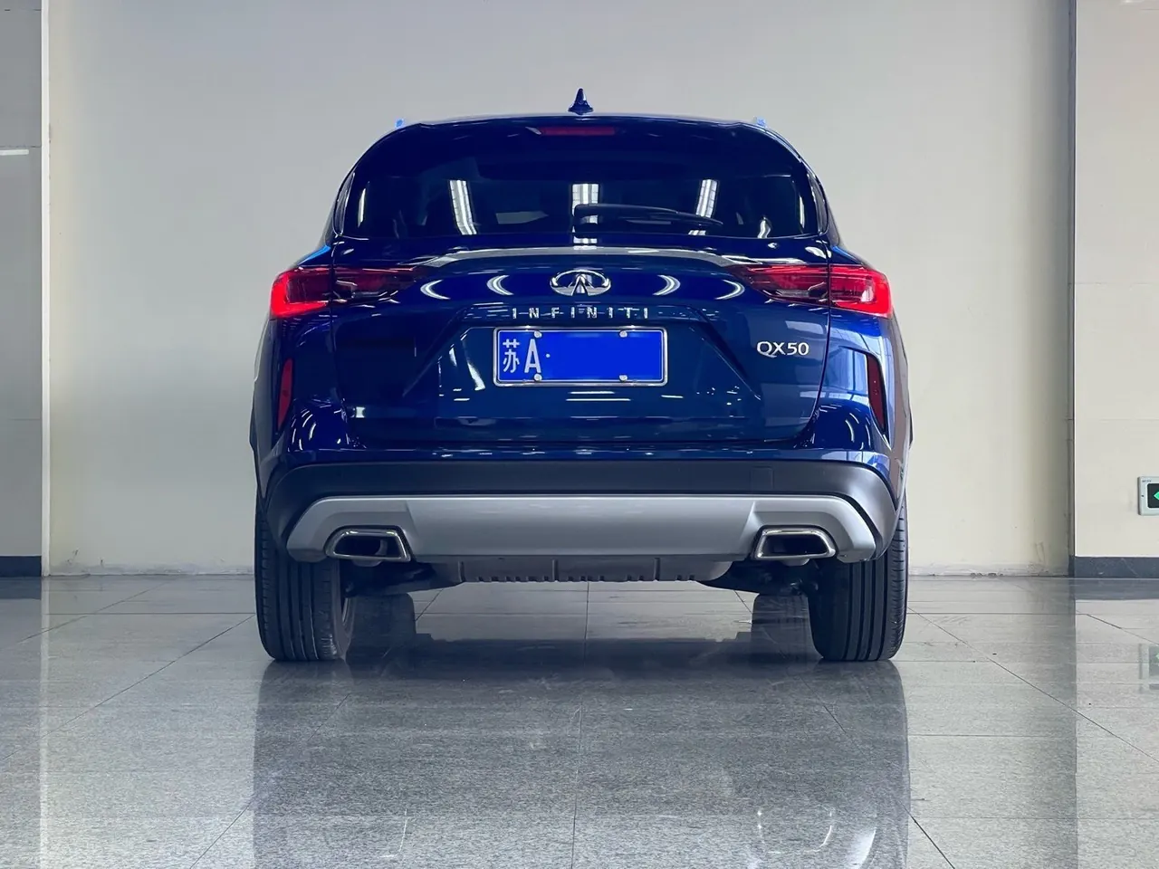 Infiniti 2020 QX50 2.0T Stepless Four-wheel Drive Elite Edition Automatic Gear 5