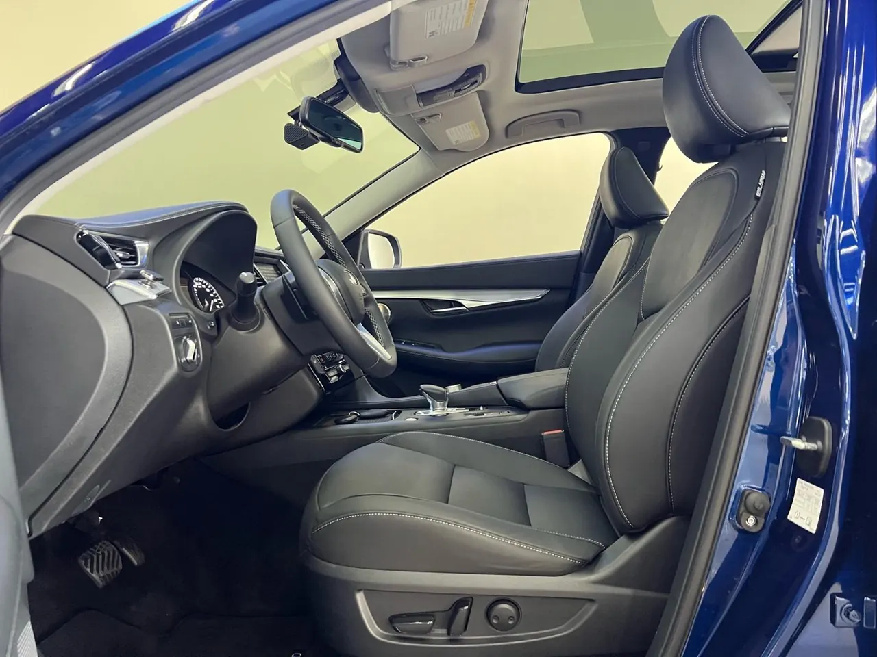 Infiniti 2020 QX50 2.0T Stepless Four-wheel Drive Elite Edition Automatic Gear 7