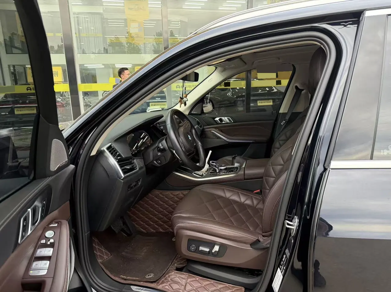 BMW 2022 X5 xDrive30Li 2.0T M sports suit (changed) automatic gear 2