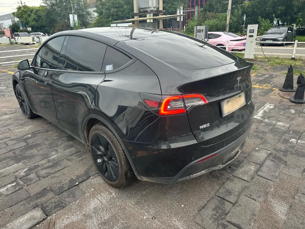 Tesla 2022 Model Y rear-wheel drive version (facelift) automatic gear 2