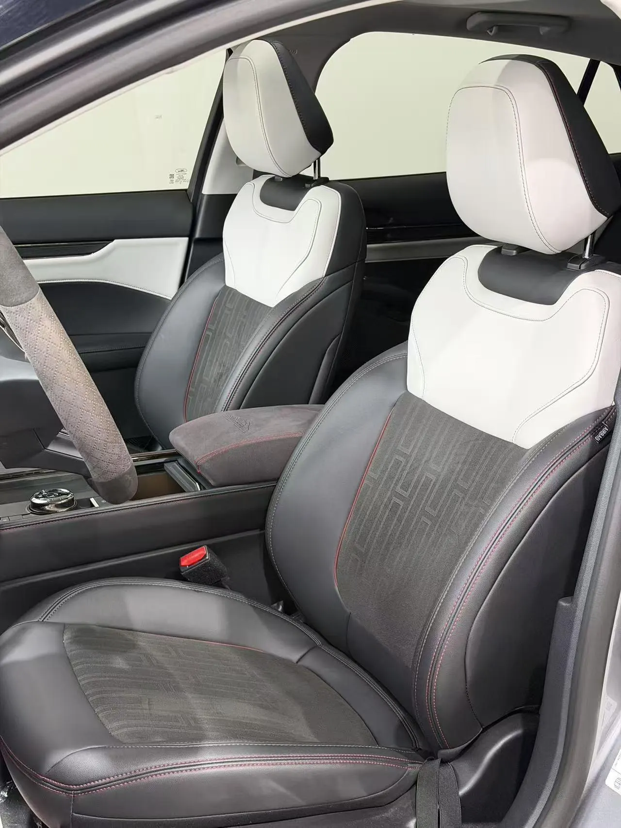 Ford 2022 Mondeo 2.0T EcoBoost 245 luxury automatic gear 4