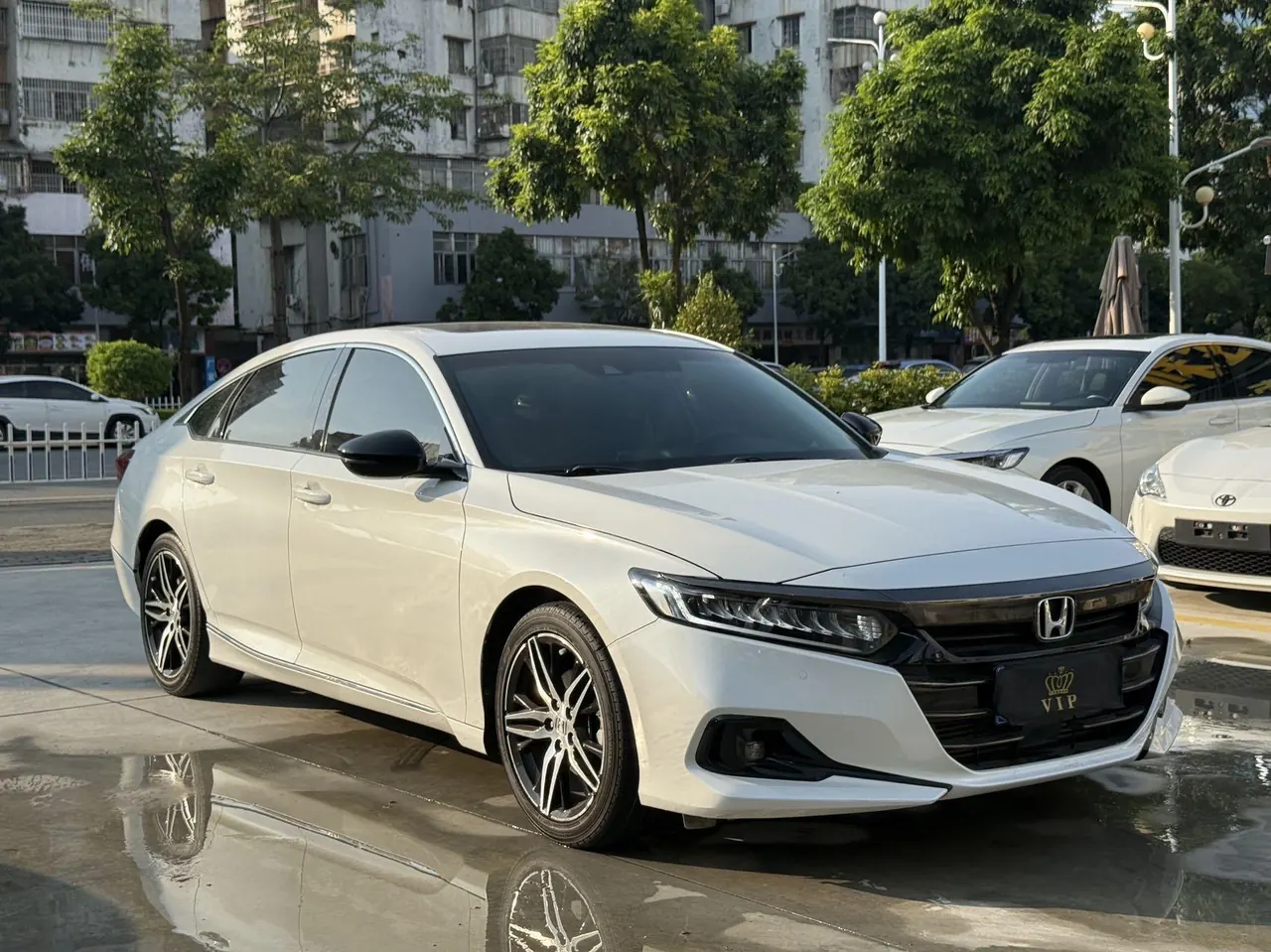 Honda 2022 10th Generation Accord 1.5T Stepless 260TURBO Magic Night Premium Edition Automatic Gear 2