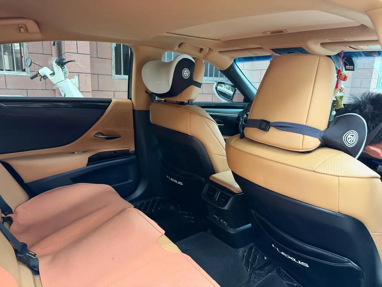 Lexus ES (Imported) 2022 ES200 2.0 Stepless Premium Edition Automatic Gear 4