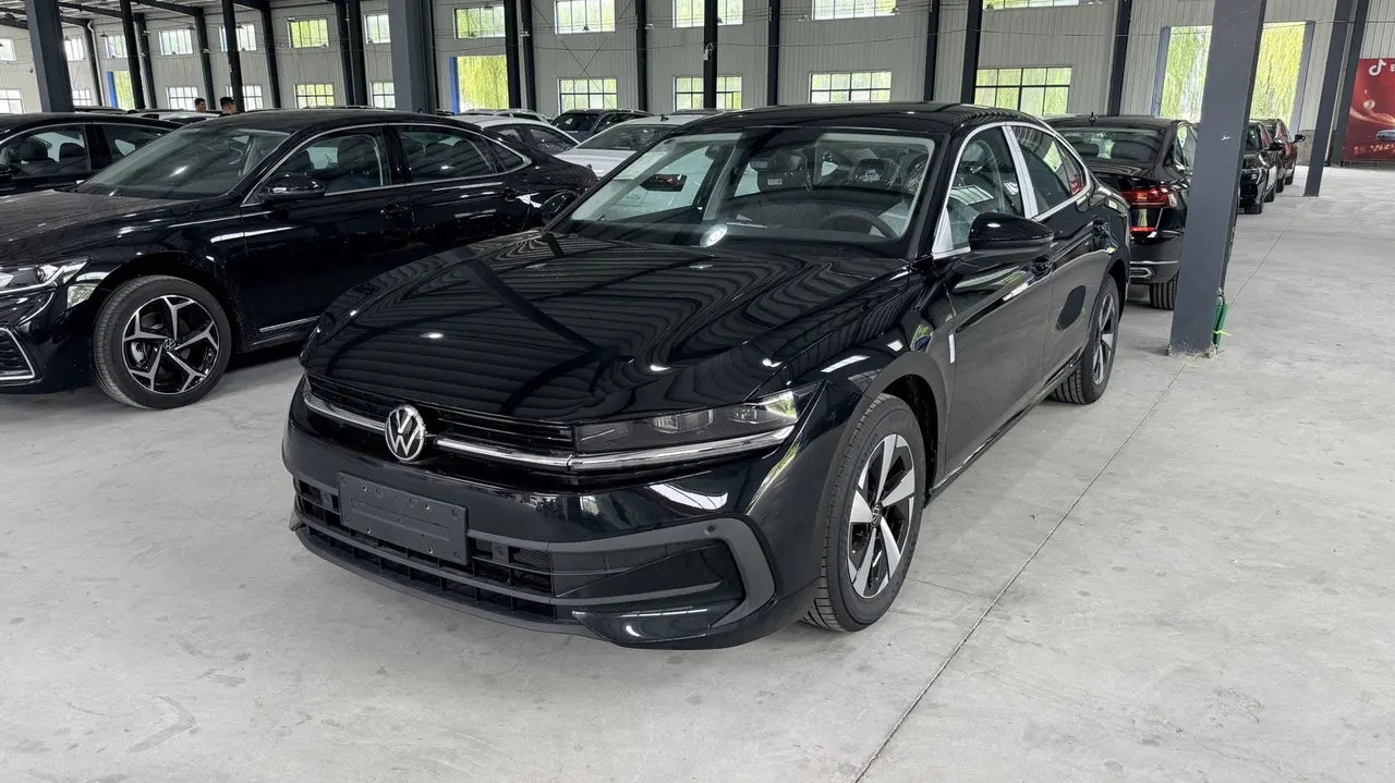 Open image lightbox: Volkswagen 2026 Magotan 1.5TSI 300TSI Premium Edition Automatic Gear