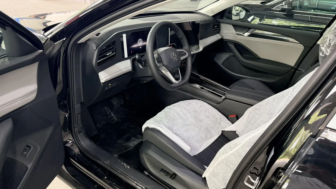 Volkswagen 2026 Magotan 1.5TSI 300TSI Premium Edition Automatic Gear 2