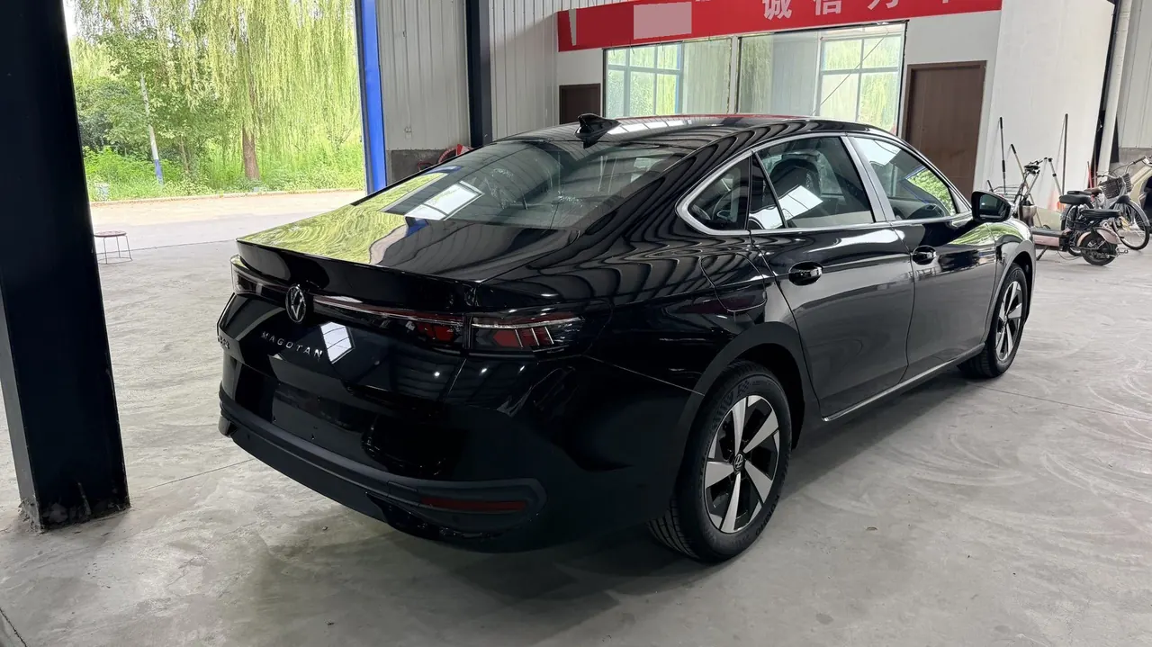 Volkswagen 2026 Magotan 1.5TSI 300TSI Premium Edition Automatic Gear 4