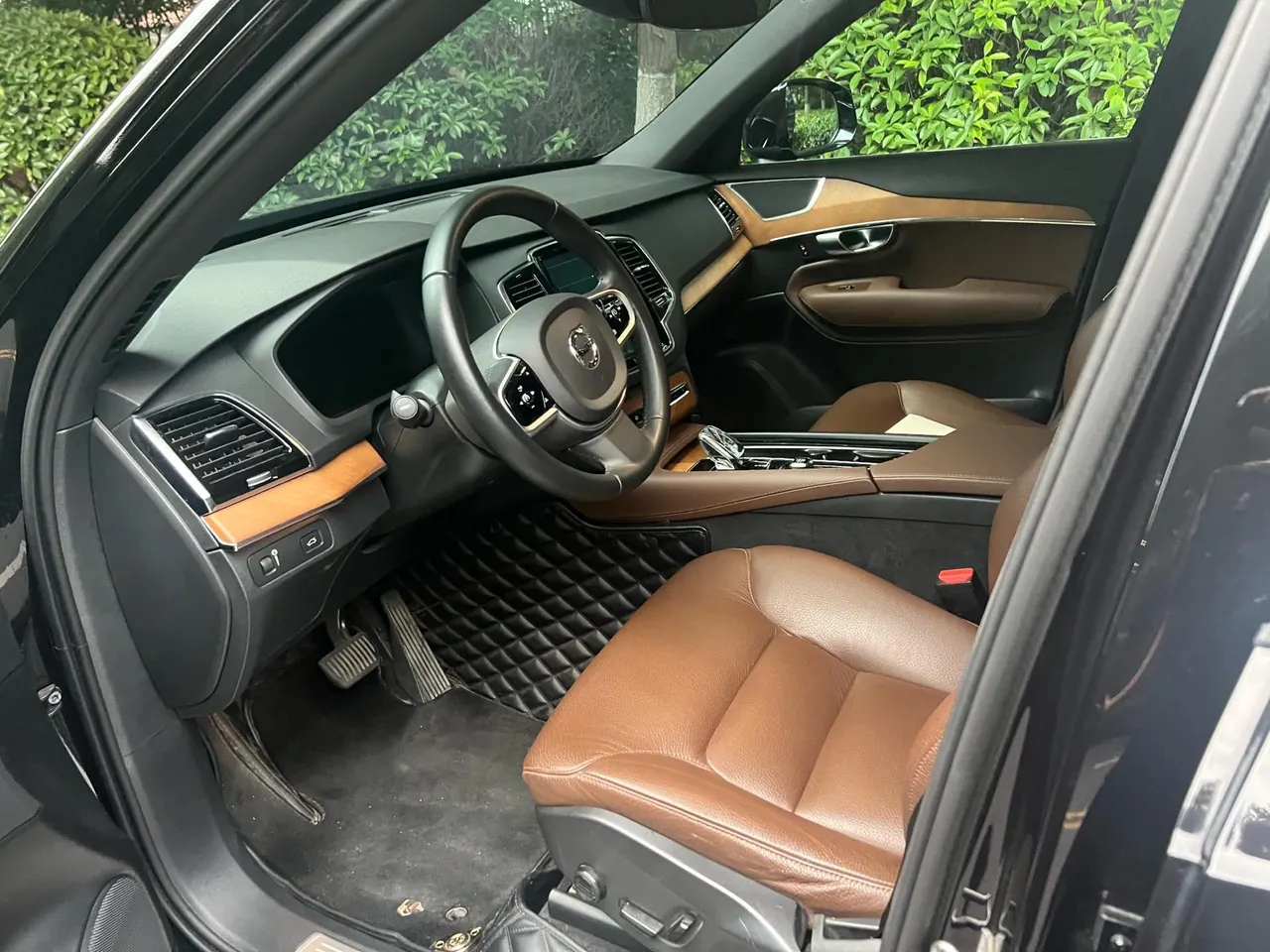 Volvo XC90 (Imported) 2021 XC90 48V 2.0T B6 Zhiyi Deluxe Edition 7-seat Automatic Gear 2