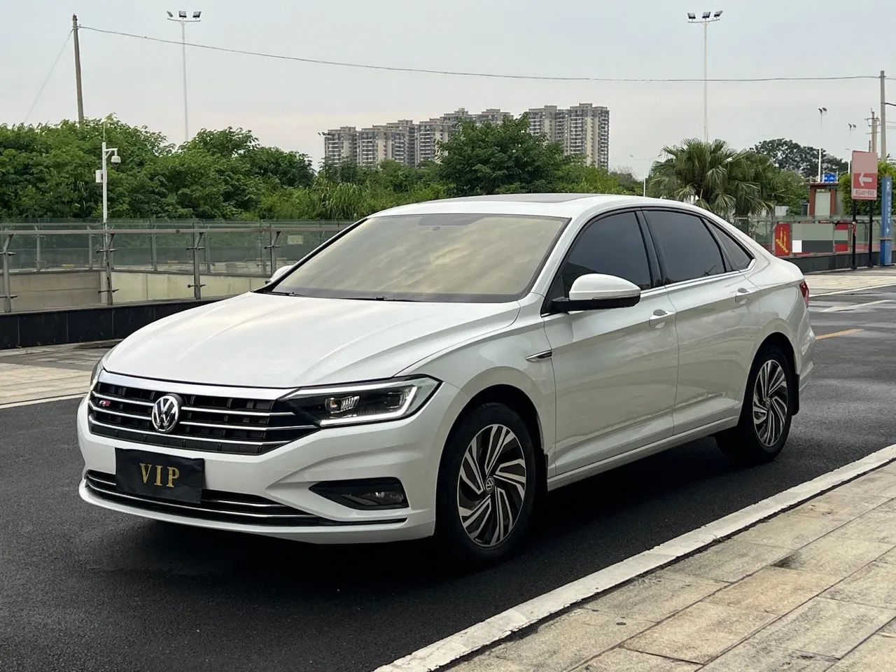 打开图片灯箱:Volkswagen 2021 Sagittarius 1.4TSI 280TSI Flagship Zhilian Edition Automatic Gear