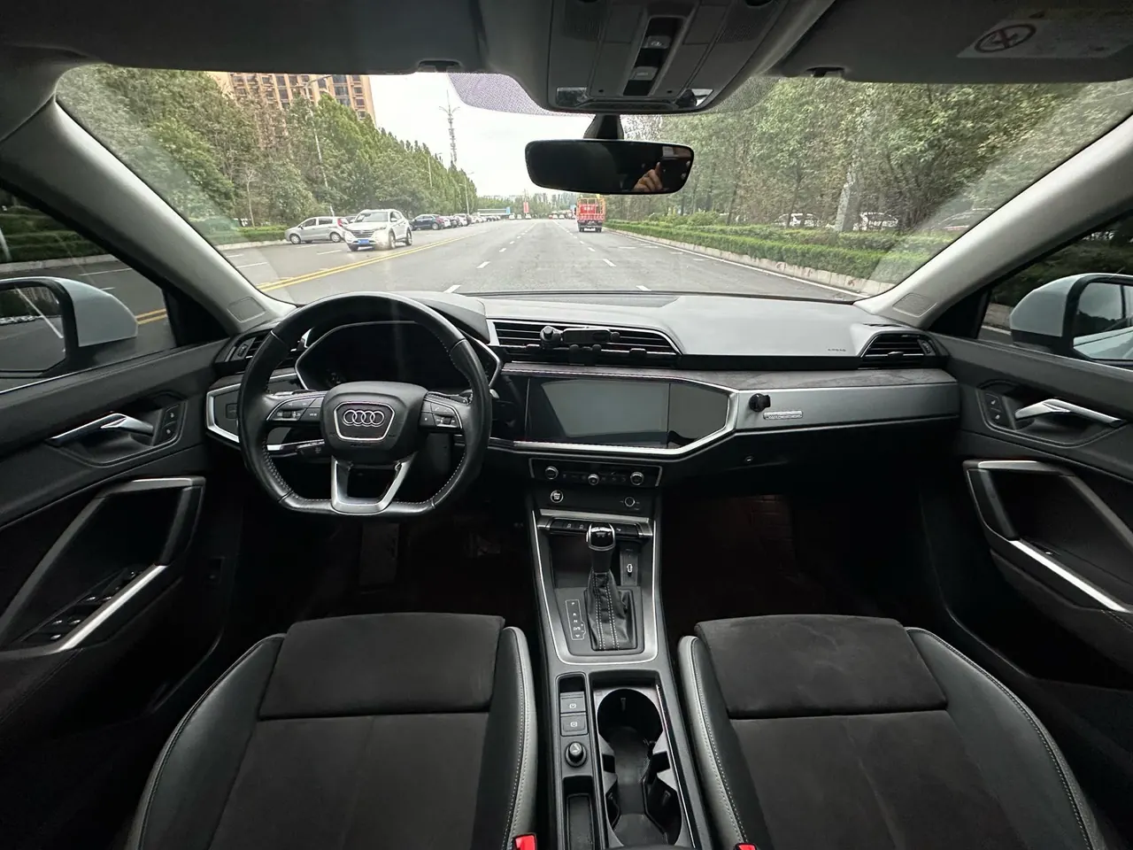 Audi 2022 Q3 1.4TFSI 35TFSI Fashion Dynamic Automatic 3