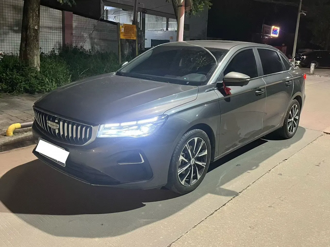 打开图片灯箱:Geely 2026 Emgrand-Sanxiang 1.5 Stepless 4 million Commemorative Flying Automatic