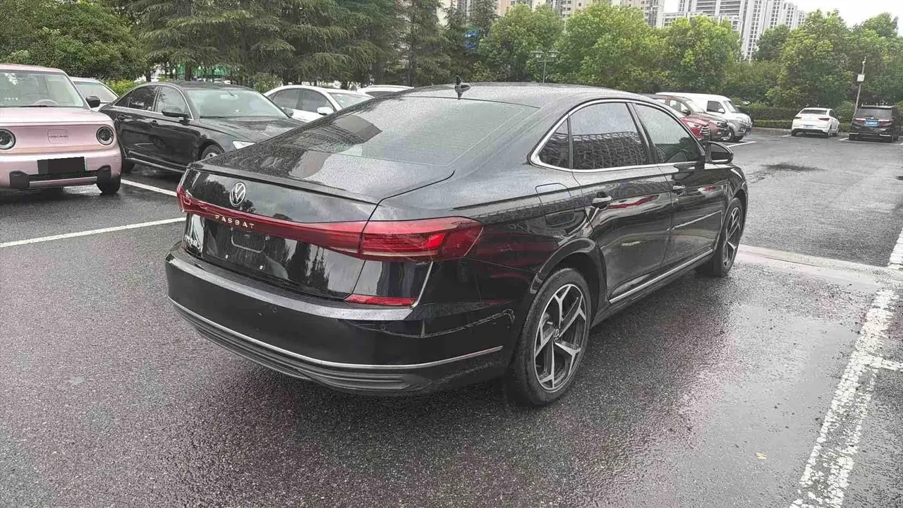 Volkswagen 2026 Passat 2.0TSI 330TSI outstanding star elite edition automatic gear 3