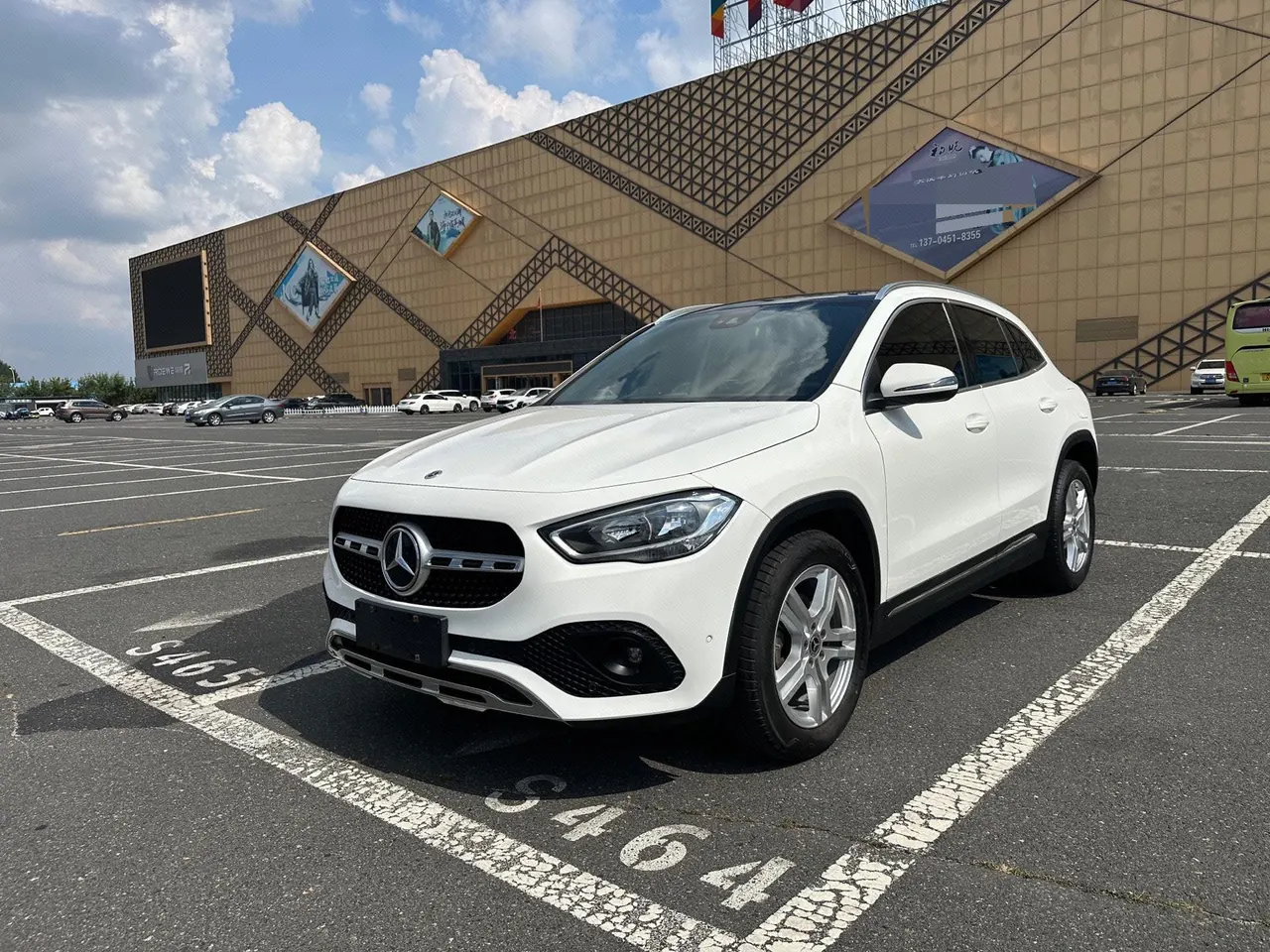 Open image lightbox: Mercedes Benz 2022 GLA 180 1.3T (modified) automatic gear