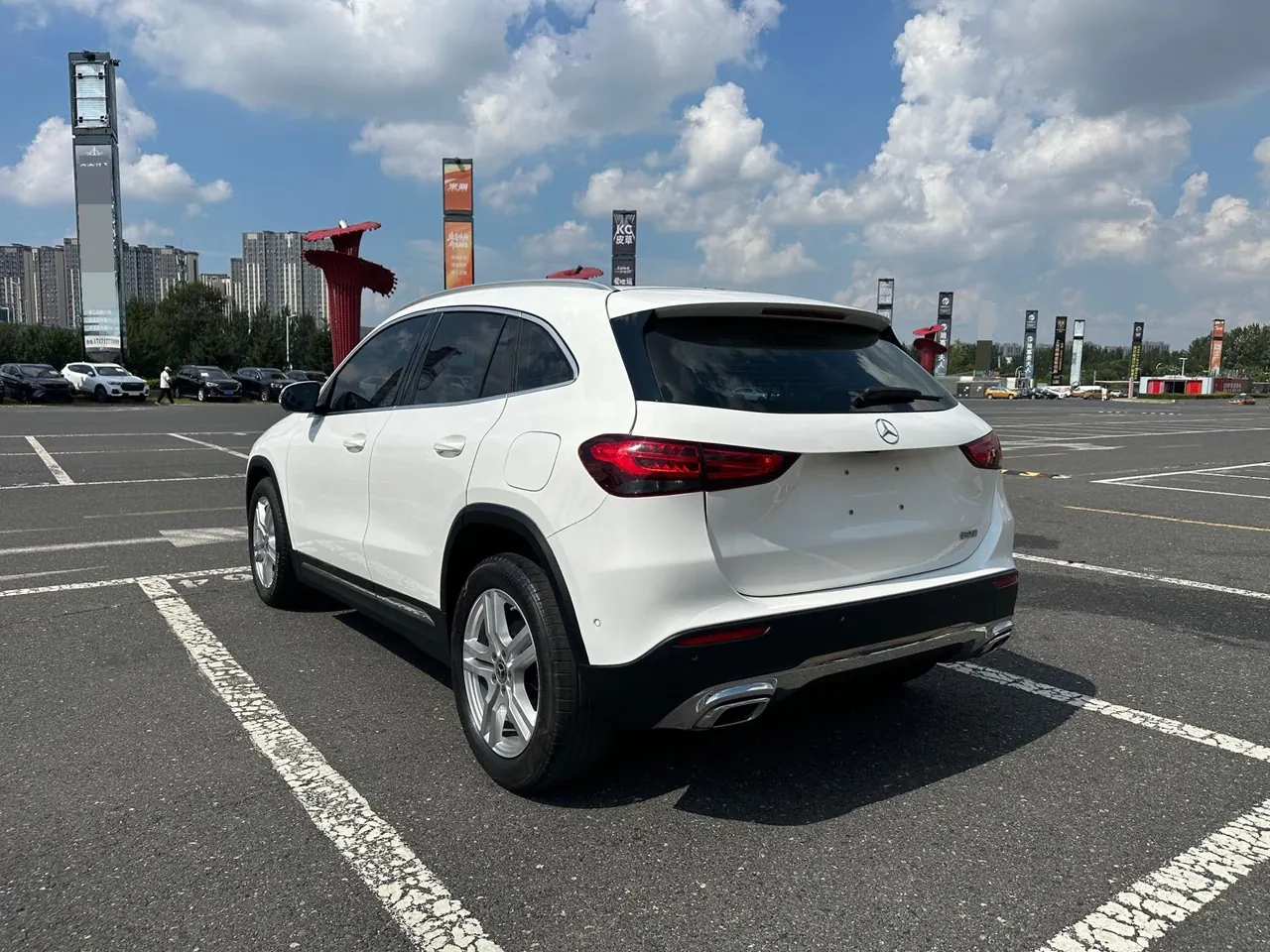 Mercedes Benz 2022 GLA 180 1.3T (modified) automatic gear 8