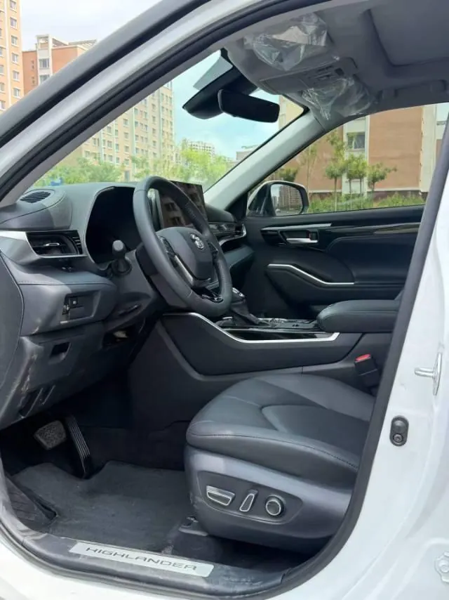 Toyota 2026 Highlander Dual Engine 2.5 Stepless Intelligent Electric Hybrid Four-wheel Drive Deluxe Edition 7-seat Automatic Transmission 5