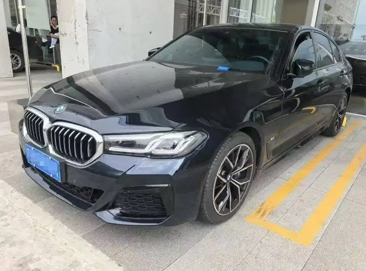 打开图片灯箱:BMW 5 Series (Imported) 2022 530i 2.0T M Sports Suit (Modified 2) Automatic Gear