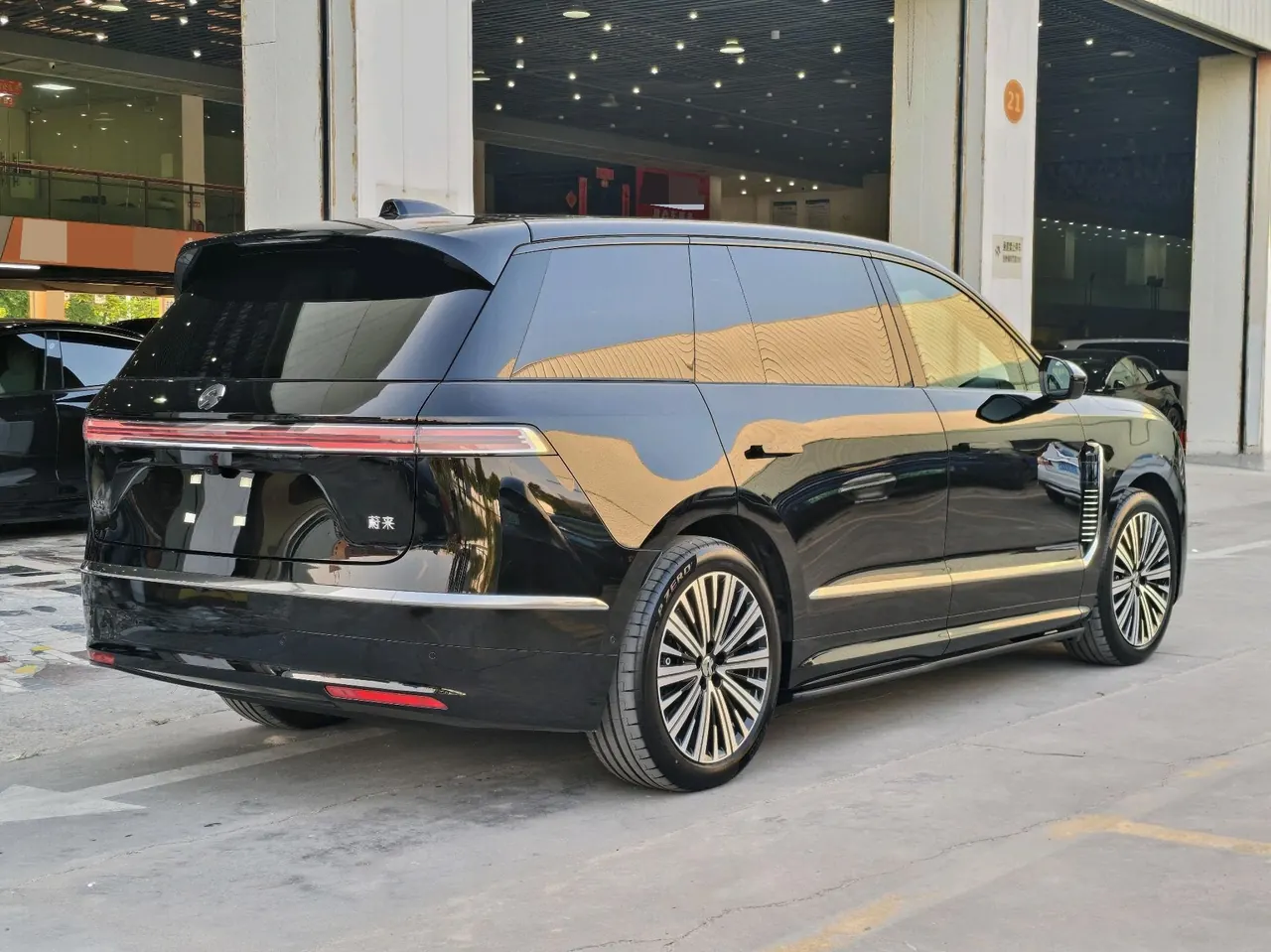 NIO 2026 ES 9 102kWh Executive Island Deluxe Automatic Gear 3