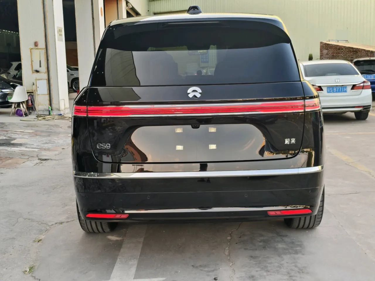 NIO 2026 ES 9 102kWh Executive Island Deluxe Automatic Gear 4