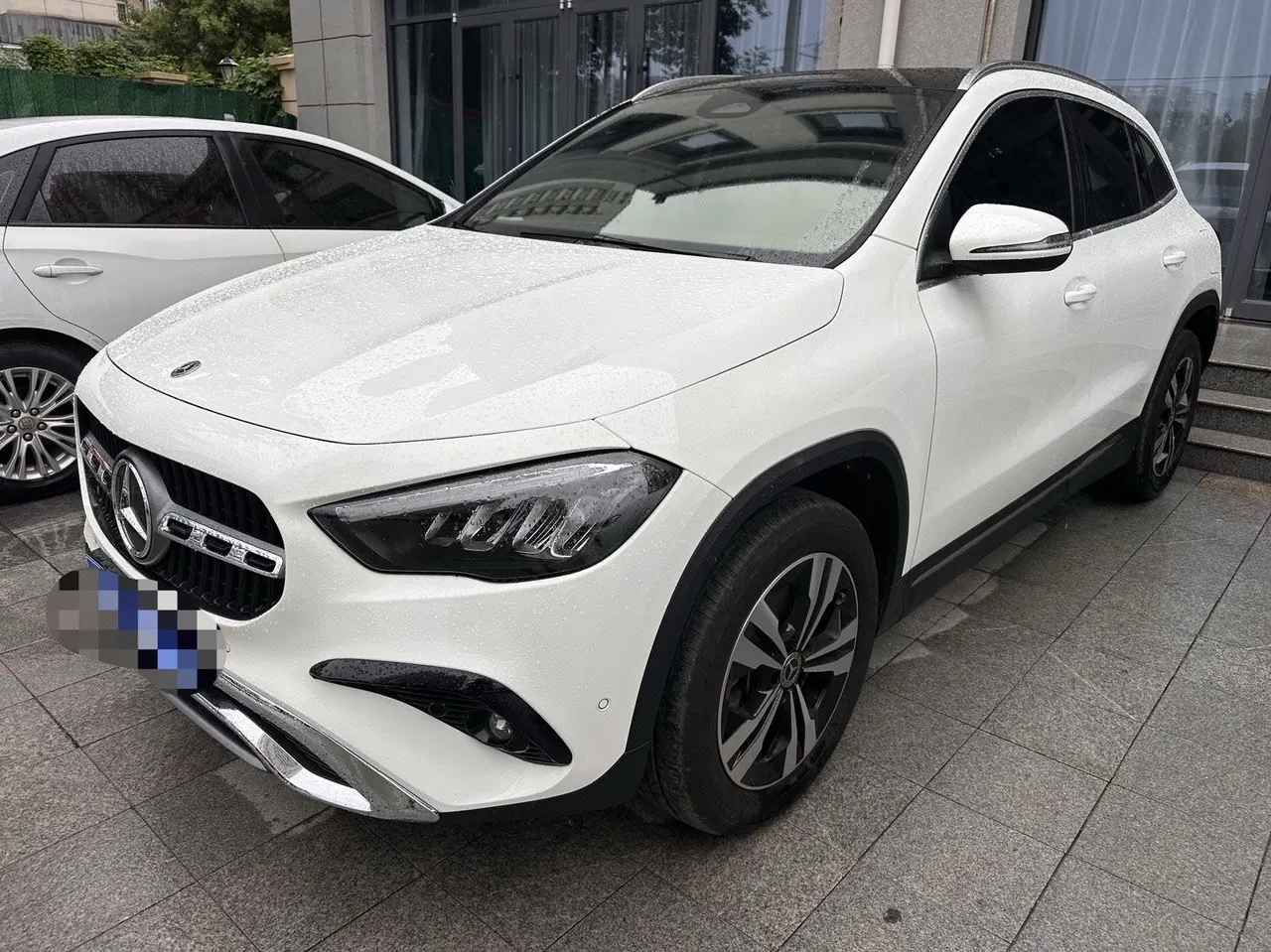 Open image lightbox: Mercedes Benz 2025 GLA 200 1.3T (modified) automatic gear