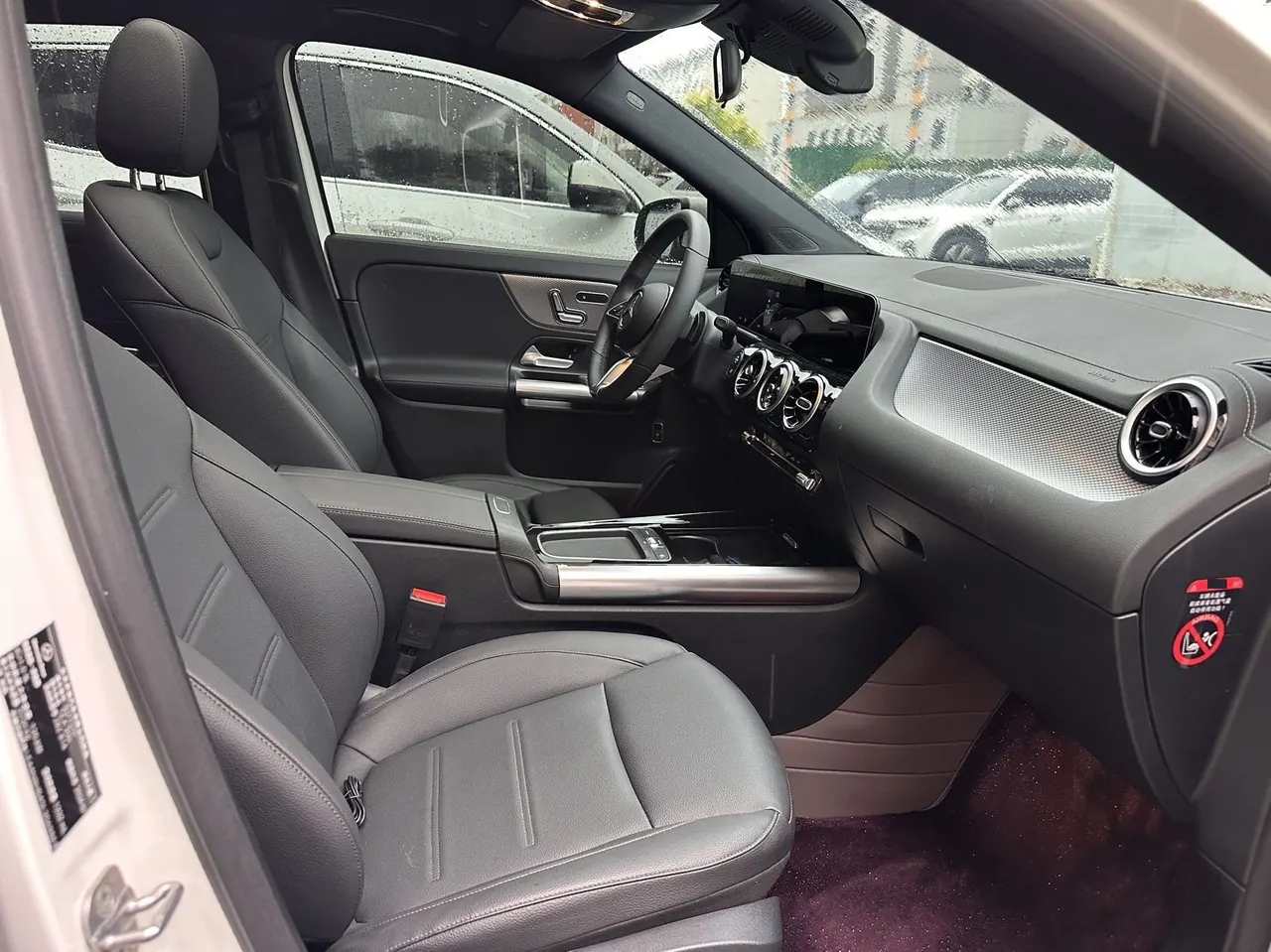 Mercedes Benz 2025 GLA 200 1.3T (modified) automatic gear 4