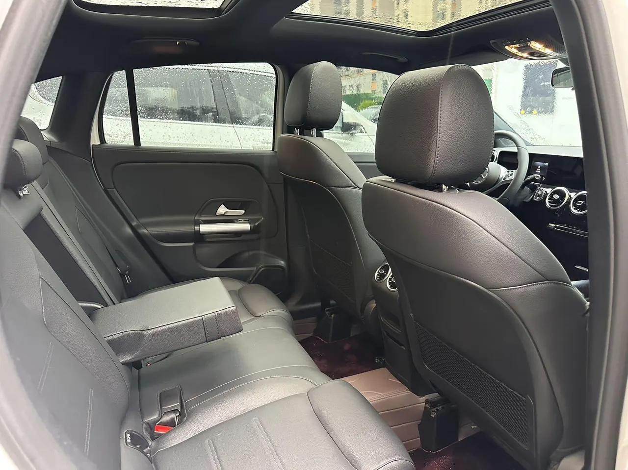 Mercedes Benz 2025 GLA 200 1.3T (modified) automatic gear 5