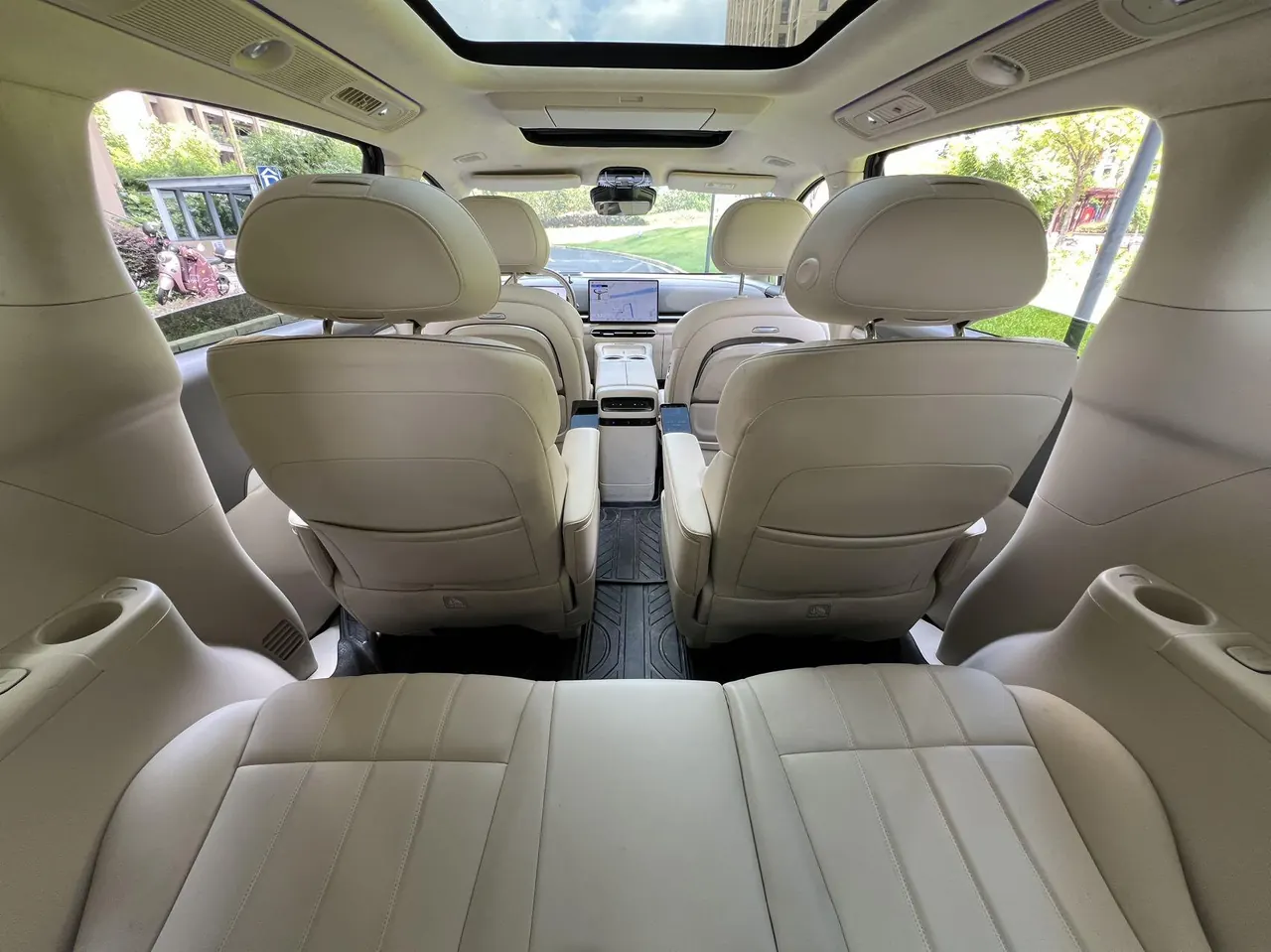 Voyah 2024 Dreamers PHEV 1.5T Long Endurance Premium Edition Automatic Gear 10