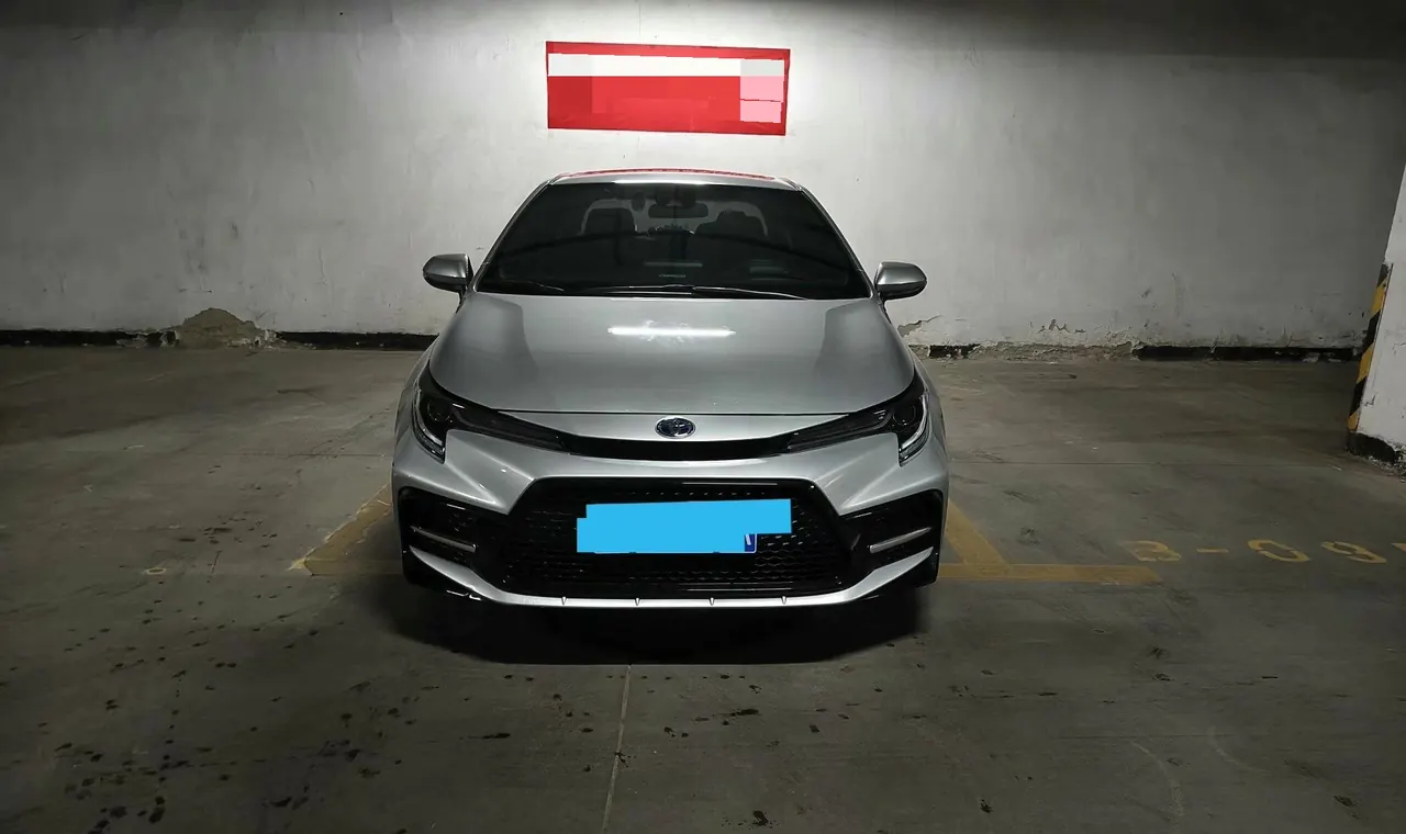 Toyota 2022 Lei Ling Shuangqing 1.8H Stepless Sports Edition Automatic Gear 2