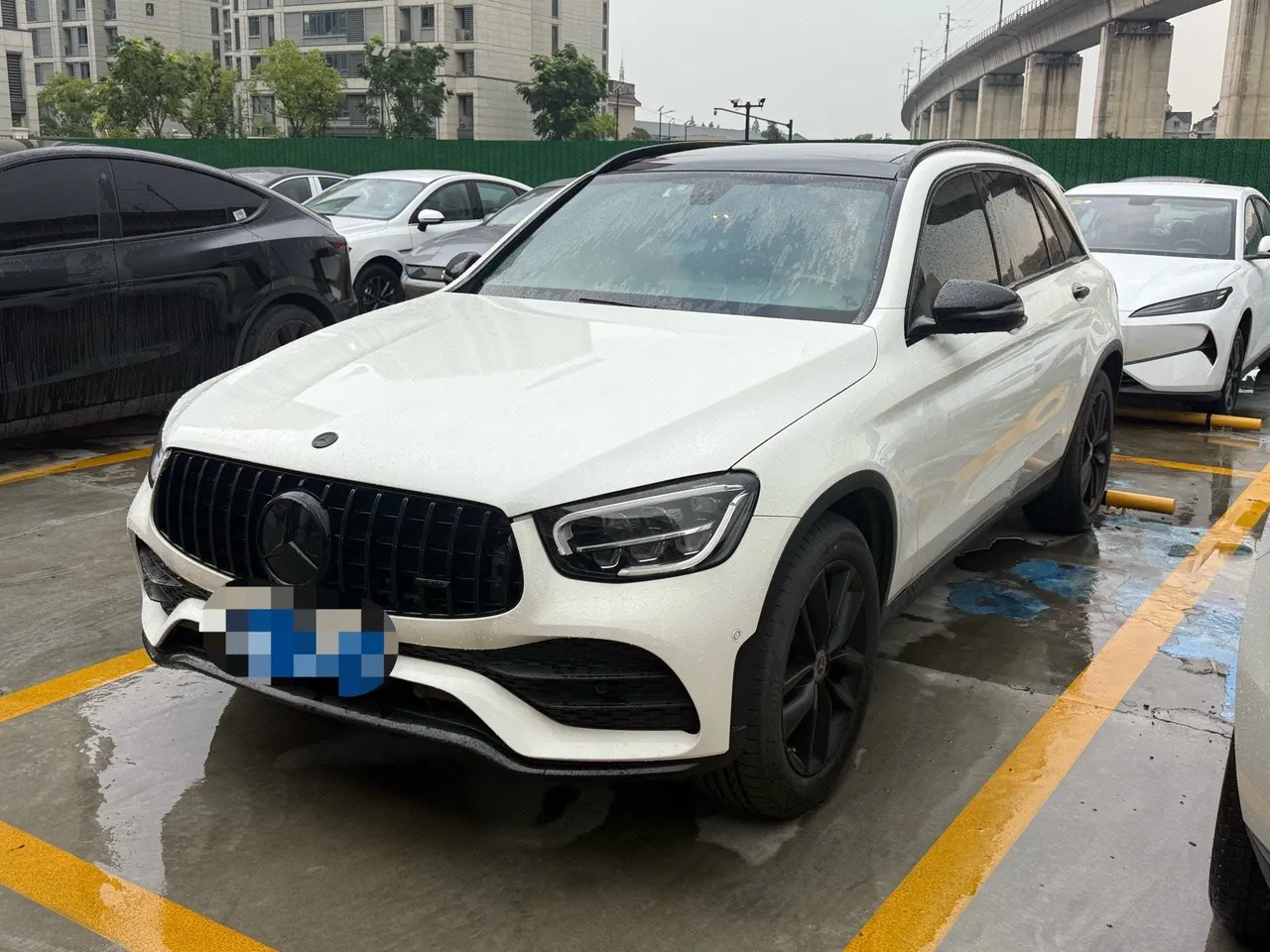 Open image lightbox: Mercedes Benz 2021 GLC 260 L 4MATIC 2.0T Luxury Automatic