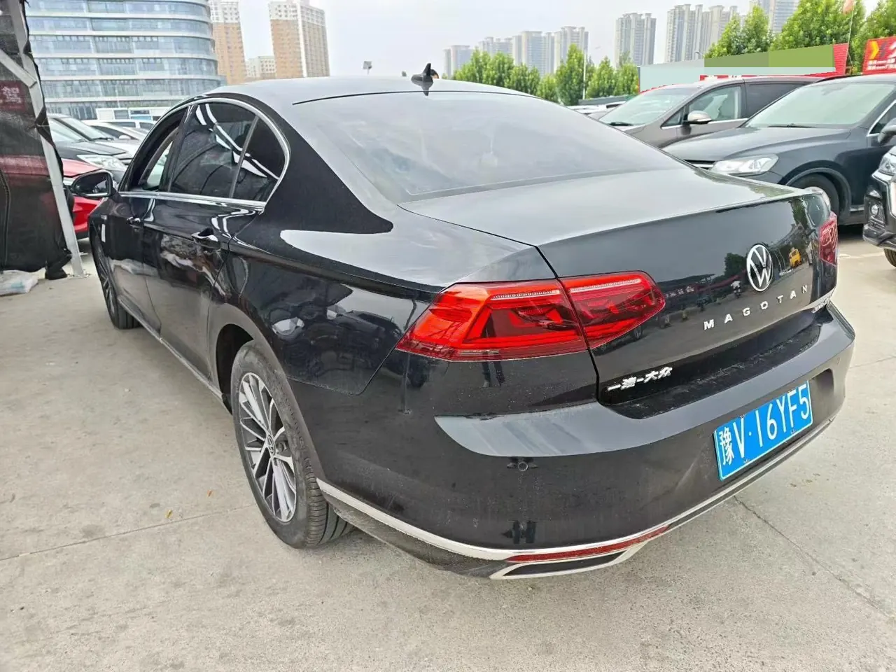Volkswagen 2020 Magotan 2.0TSI 330TSI luxury automatic transmission 4