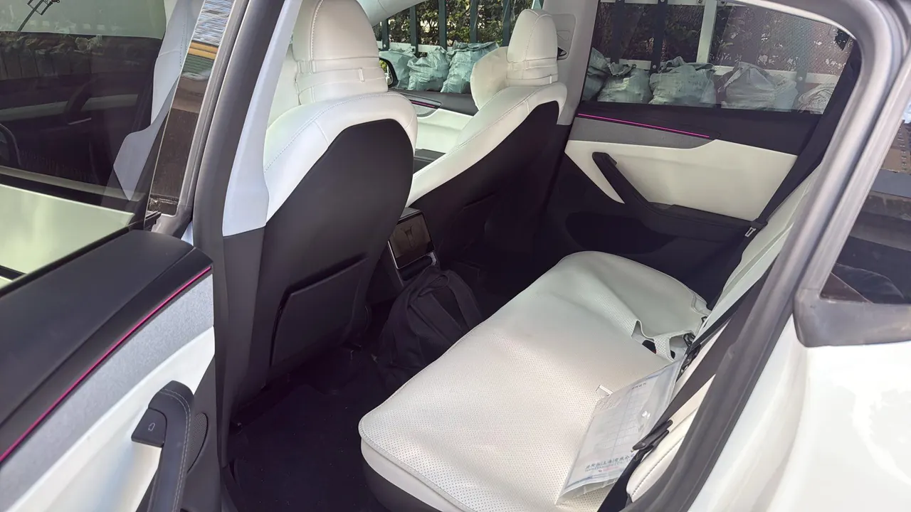 Tesla 2025 Model Y rear-wheel drive version automatic transmission 4