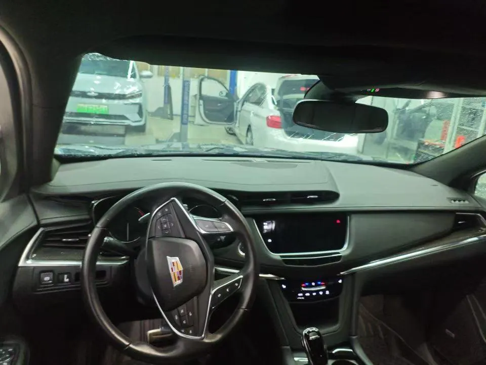 Cadillac 2022 XT5 48V 2.0T 4-wheel drive luxury (hummingbird version) automatic gear 2