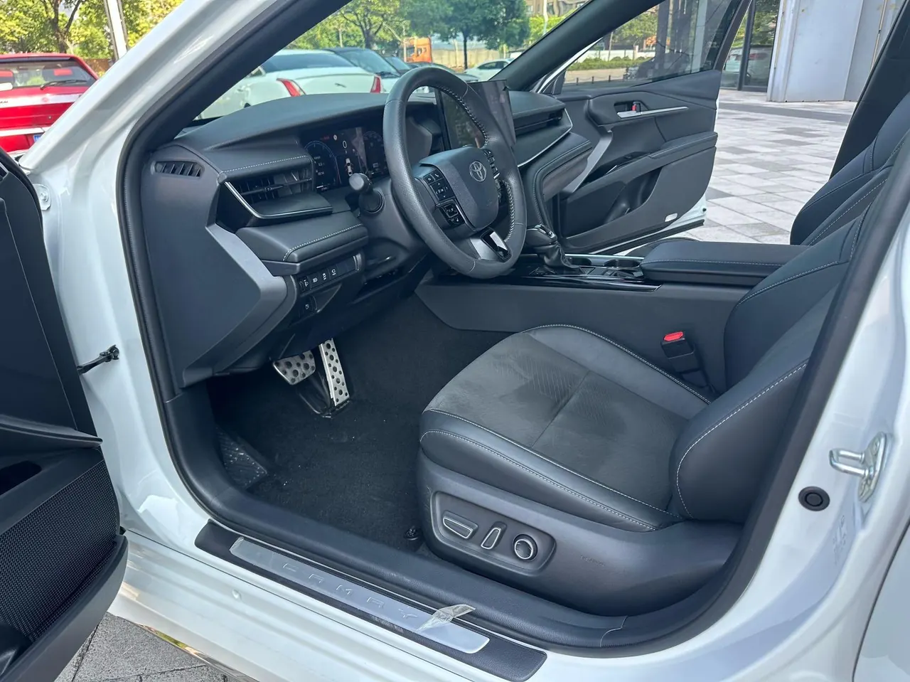 Toyota 2024 Camry Dual Engine 2.0HXS CVT Sport PLUS Edition Automatic Transmission 4