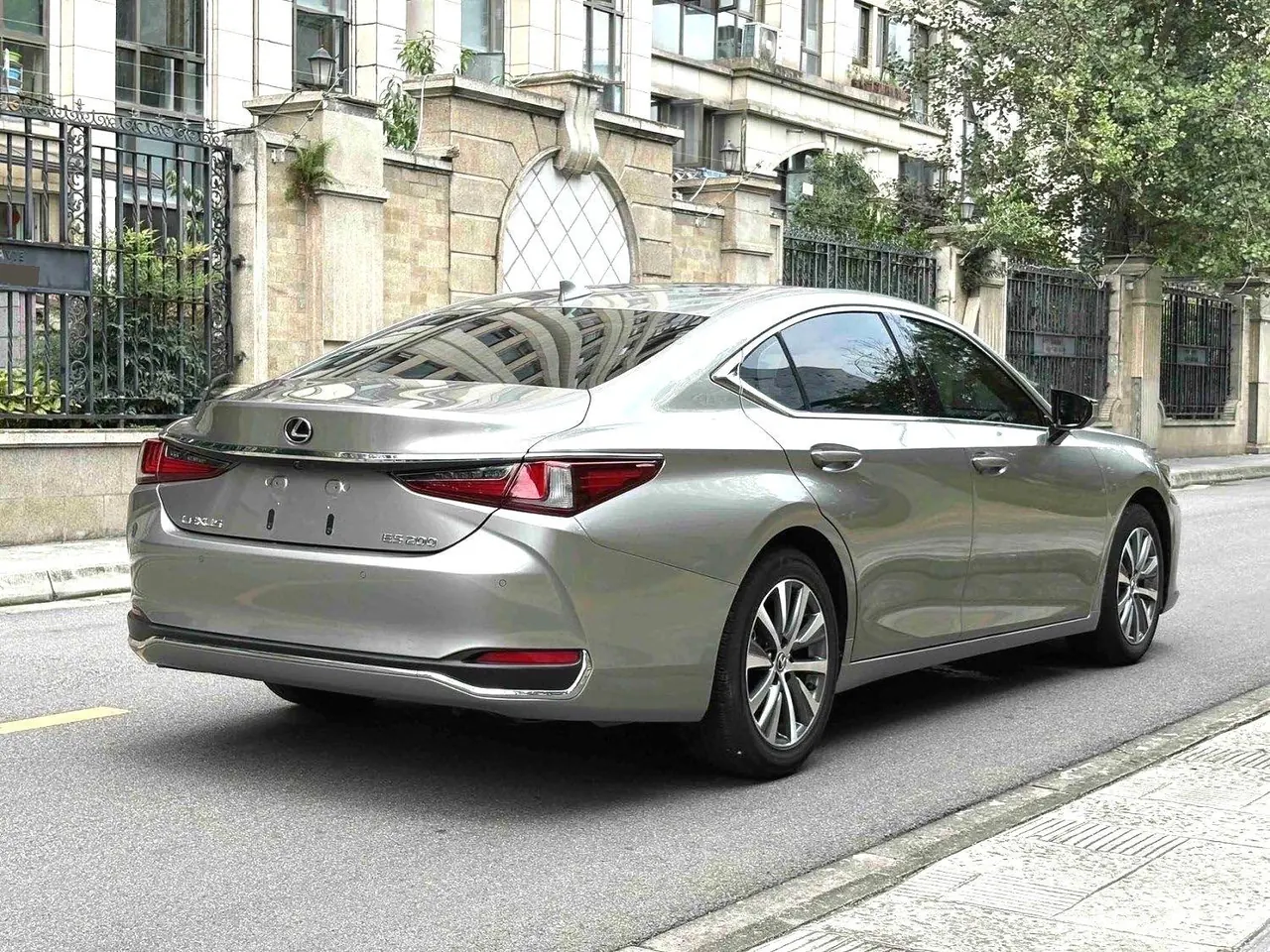 Lexus ES (Imported) 2020 ES200 2.0 Stepless Deluxe Edition Automatic Gear 4