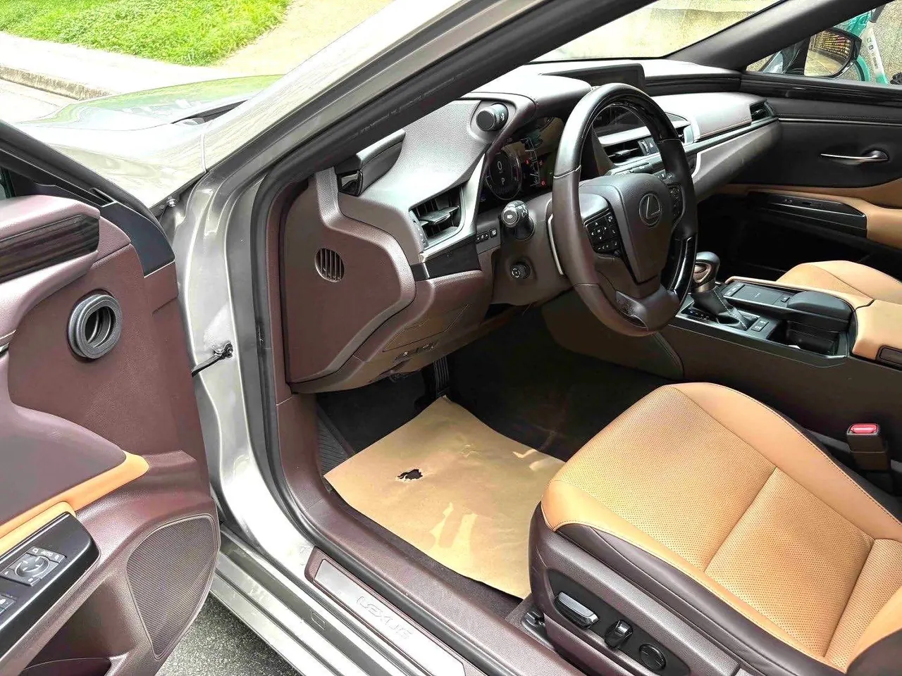 Lexus ES (Imported) 2020 ES200 2.0 Stepless Deluxe Edition Automatic Gear 6