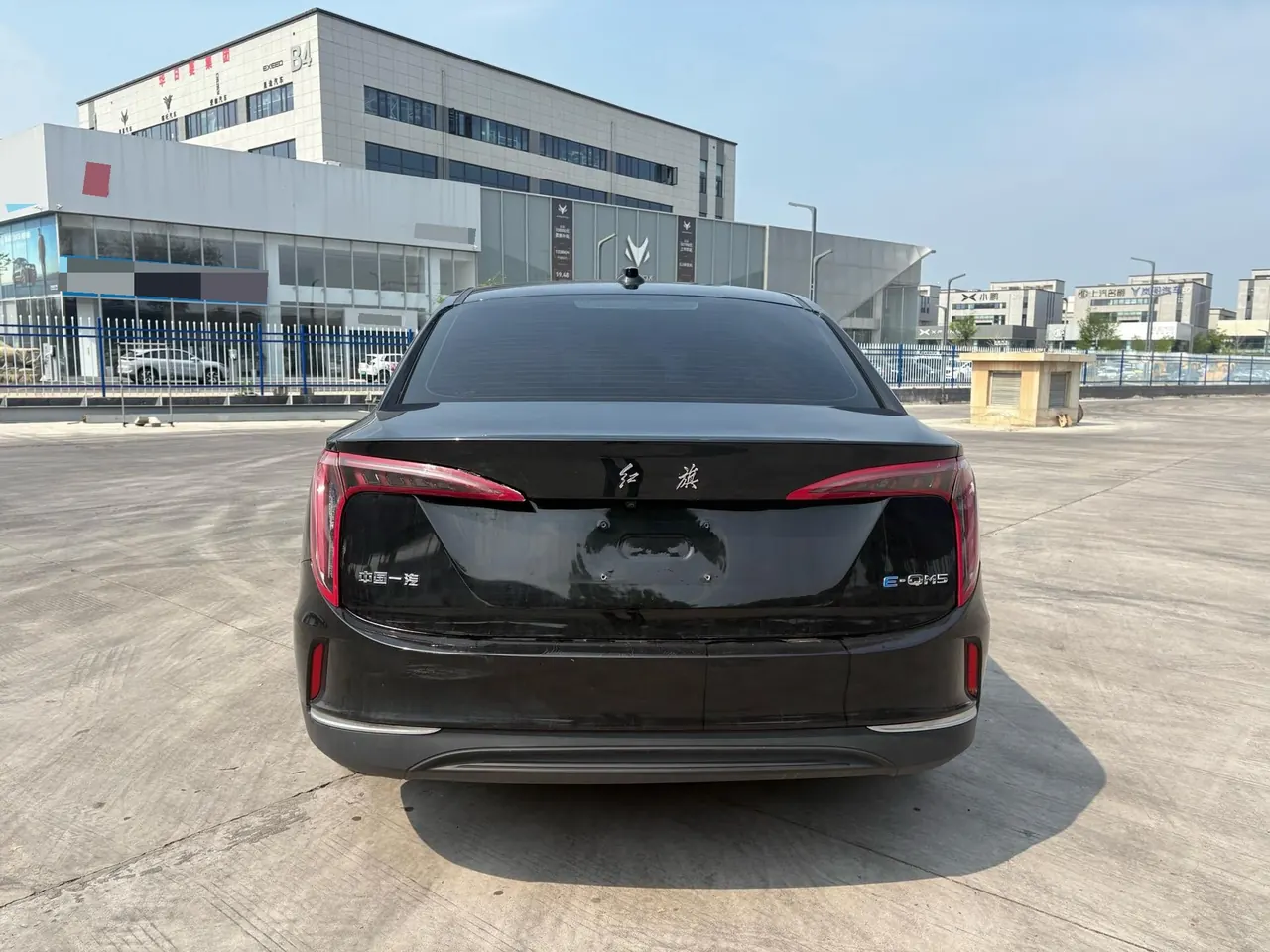 HongQi 2023 E-QM5 Basic Travel Edition (Modified) Automatic Gear 4