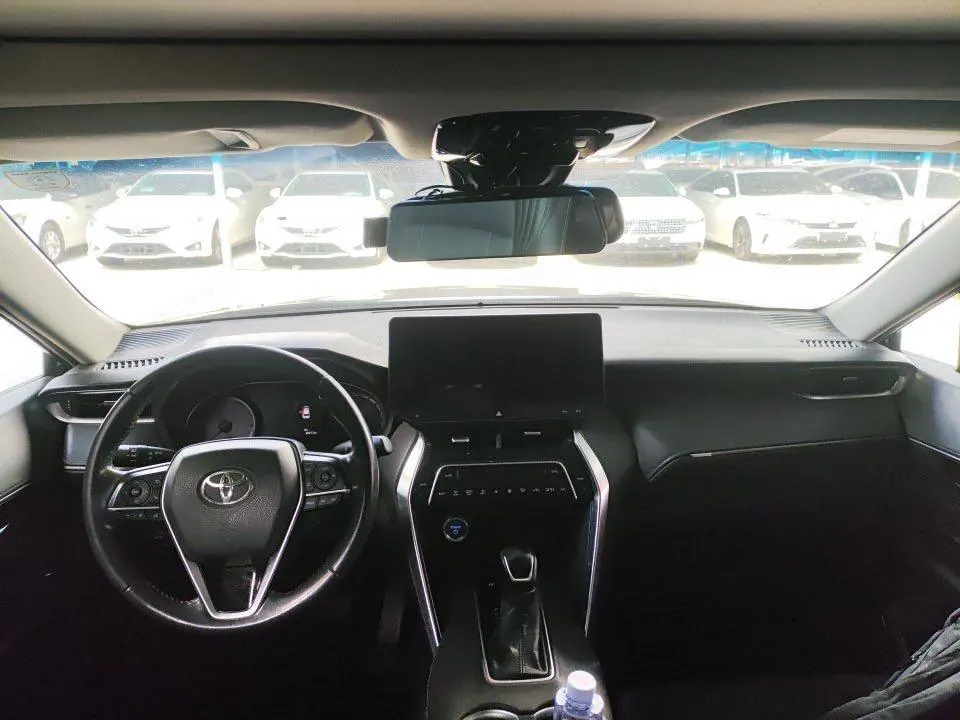 Toyota 2022 LingFang Dual Engine 2.5 Stepless Four-wheel Drive Premium Edition Automatic Gear 3