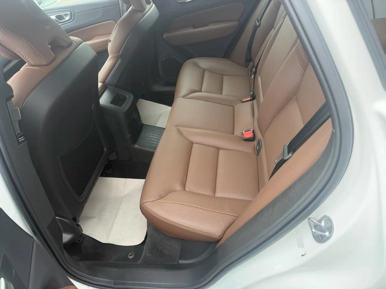 Volvo XC60 New Energy 2025 XC60 PHEV 2.0T Long Endurance Four-wheel Drive Zhiyuan Deluxe Edition Automatic Gear 4