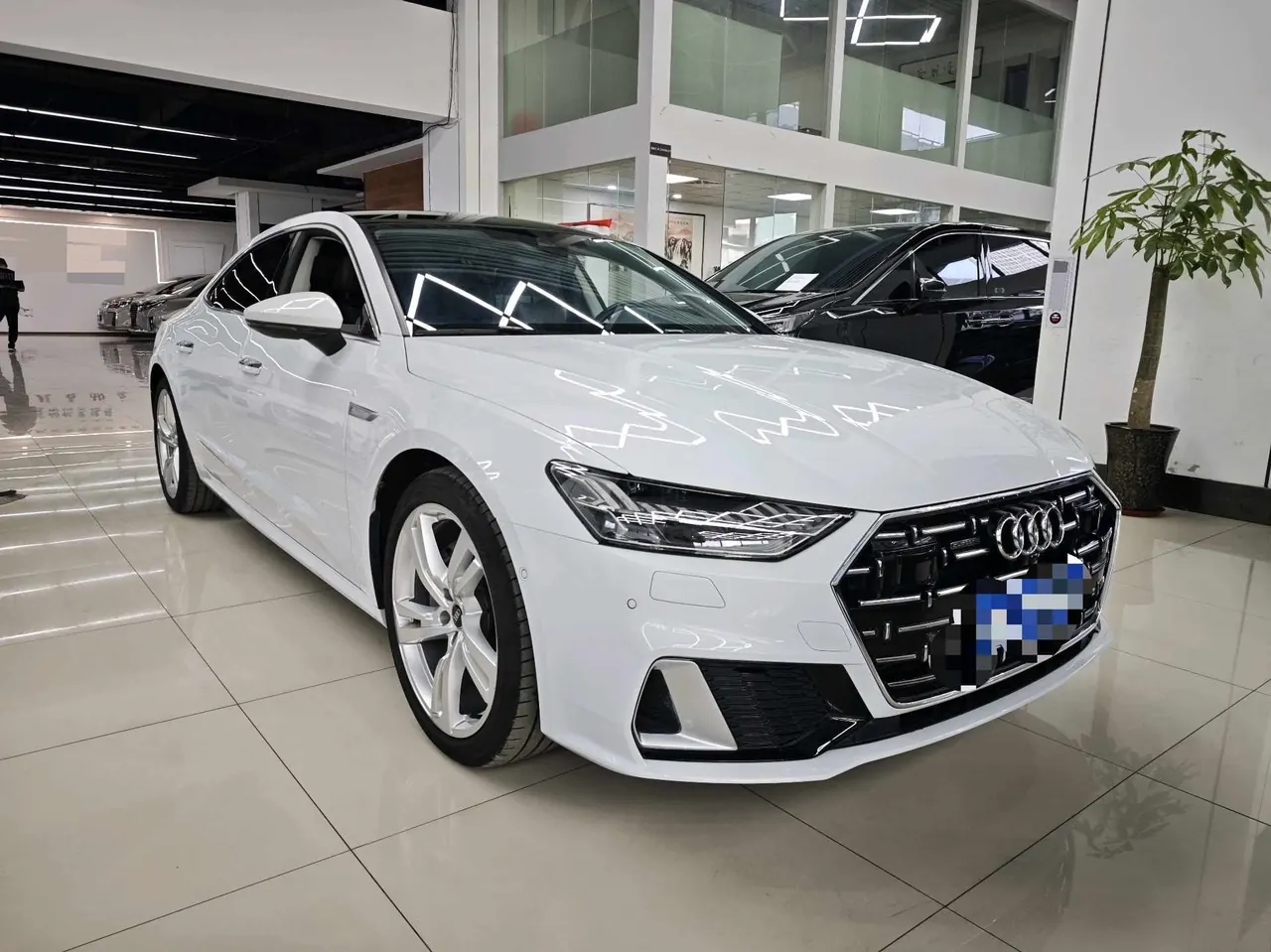Audi 2024 A7L 2.0TFSI 45TFSI Quattro S-line see remote crystal flow set automatic gear 2